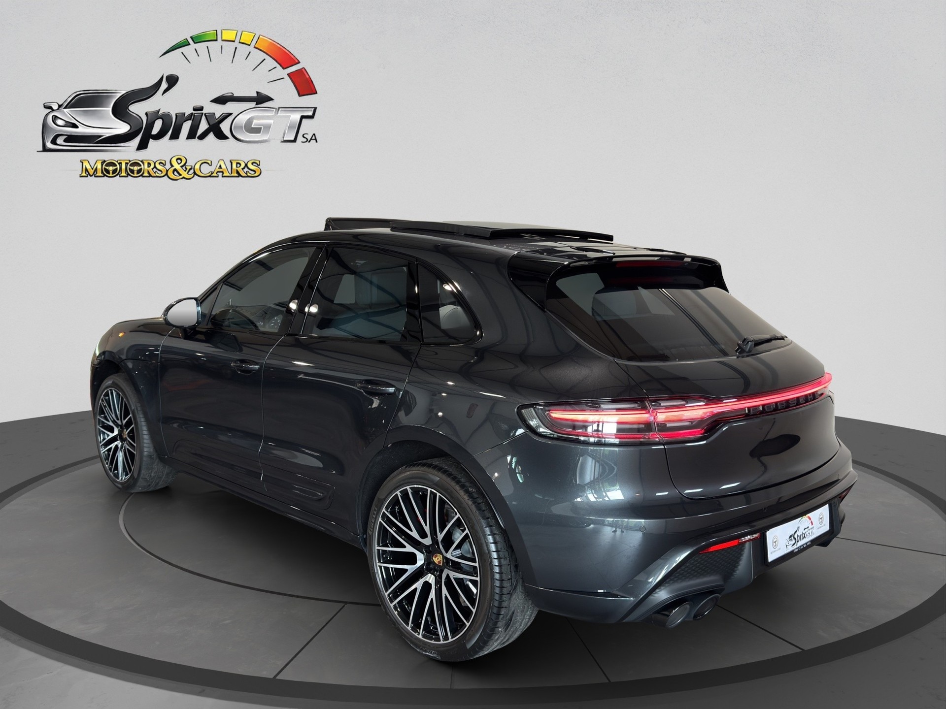 PORSCHE Macan GTS PDK-showroom-element-2