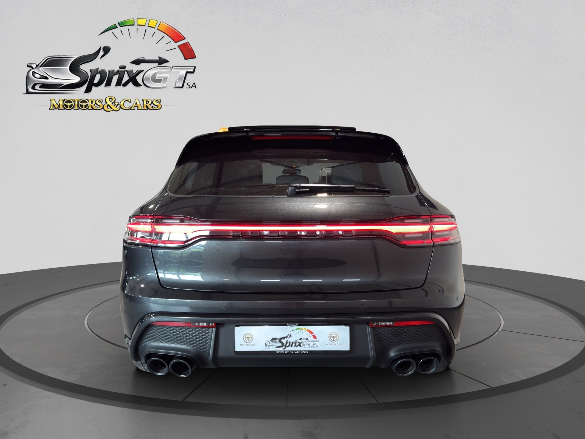 PORSCHE Macan GTS PDK-showroom-element-3