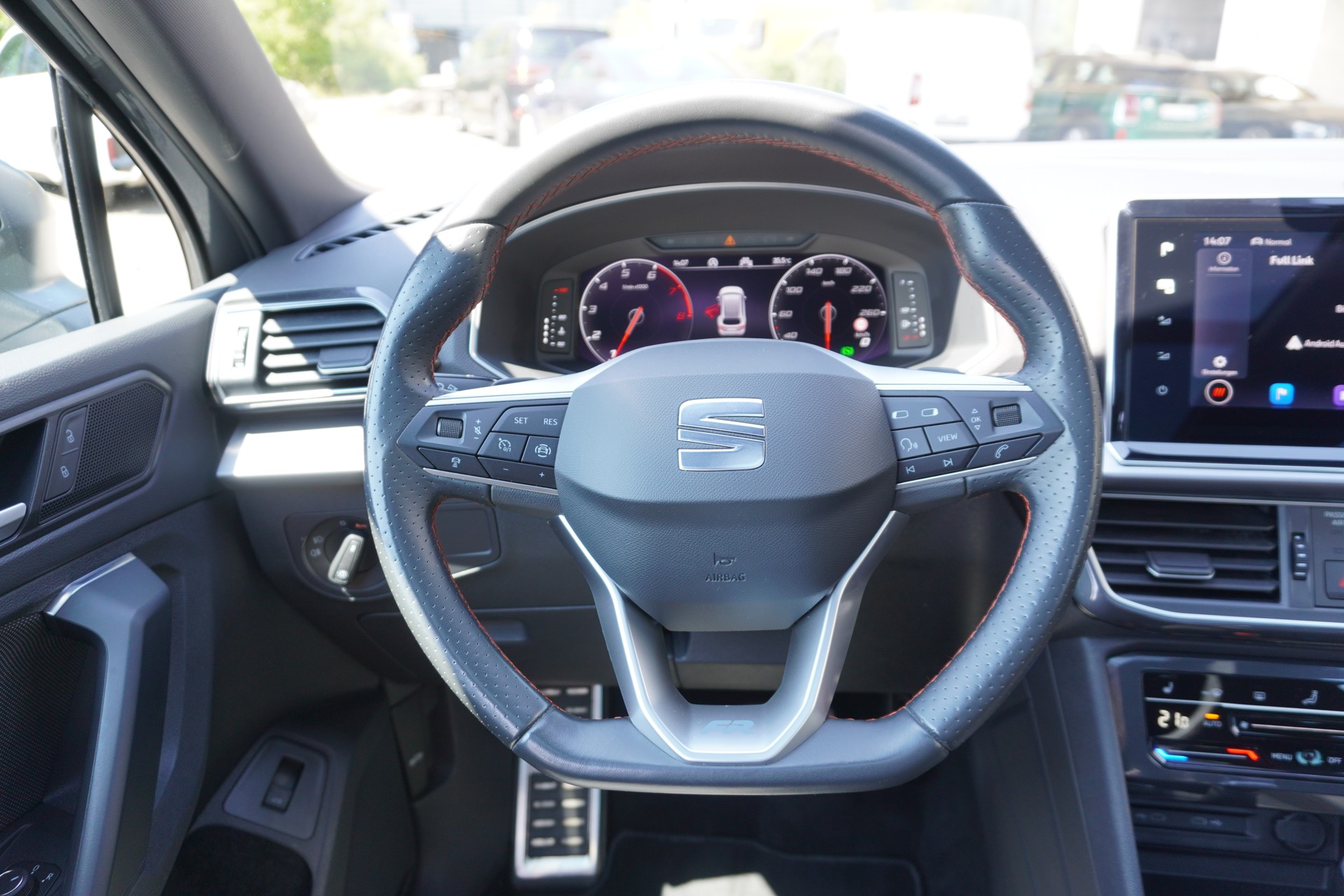 SEAT Tarraco 2.0TSI FR 4Drive DSG 7-PLÄTZER!!!-image-19
