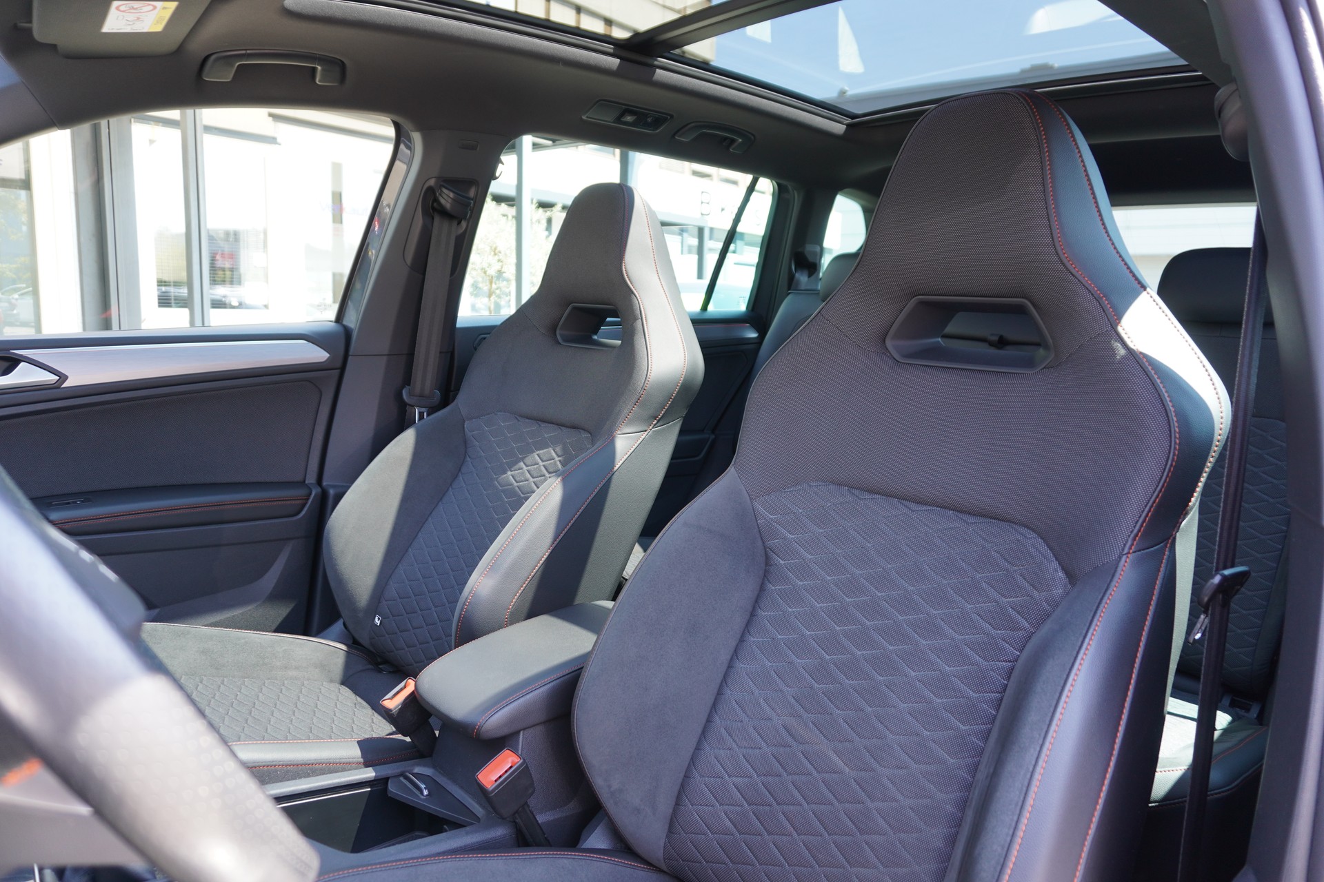 SEAT Tarraco 2.0TSI FR 4Drive DSG 7-PLÄTZER!!!-image-14