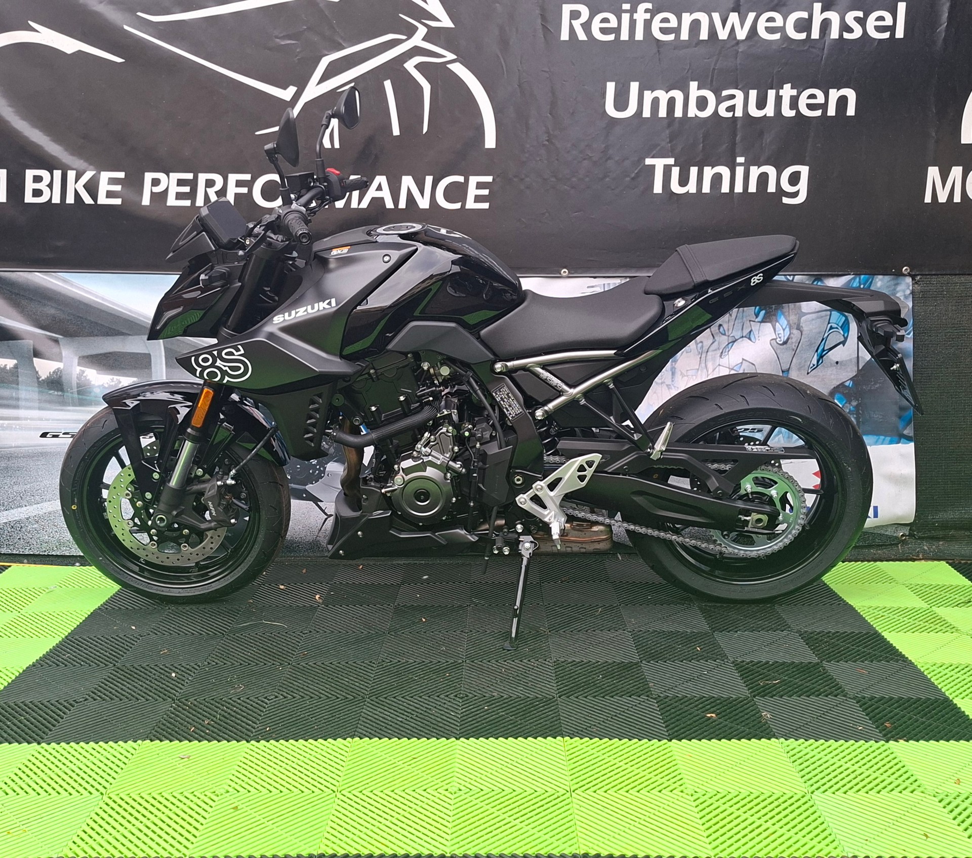 SUZUKI GSX 8 S (35kW)-image-4