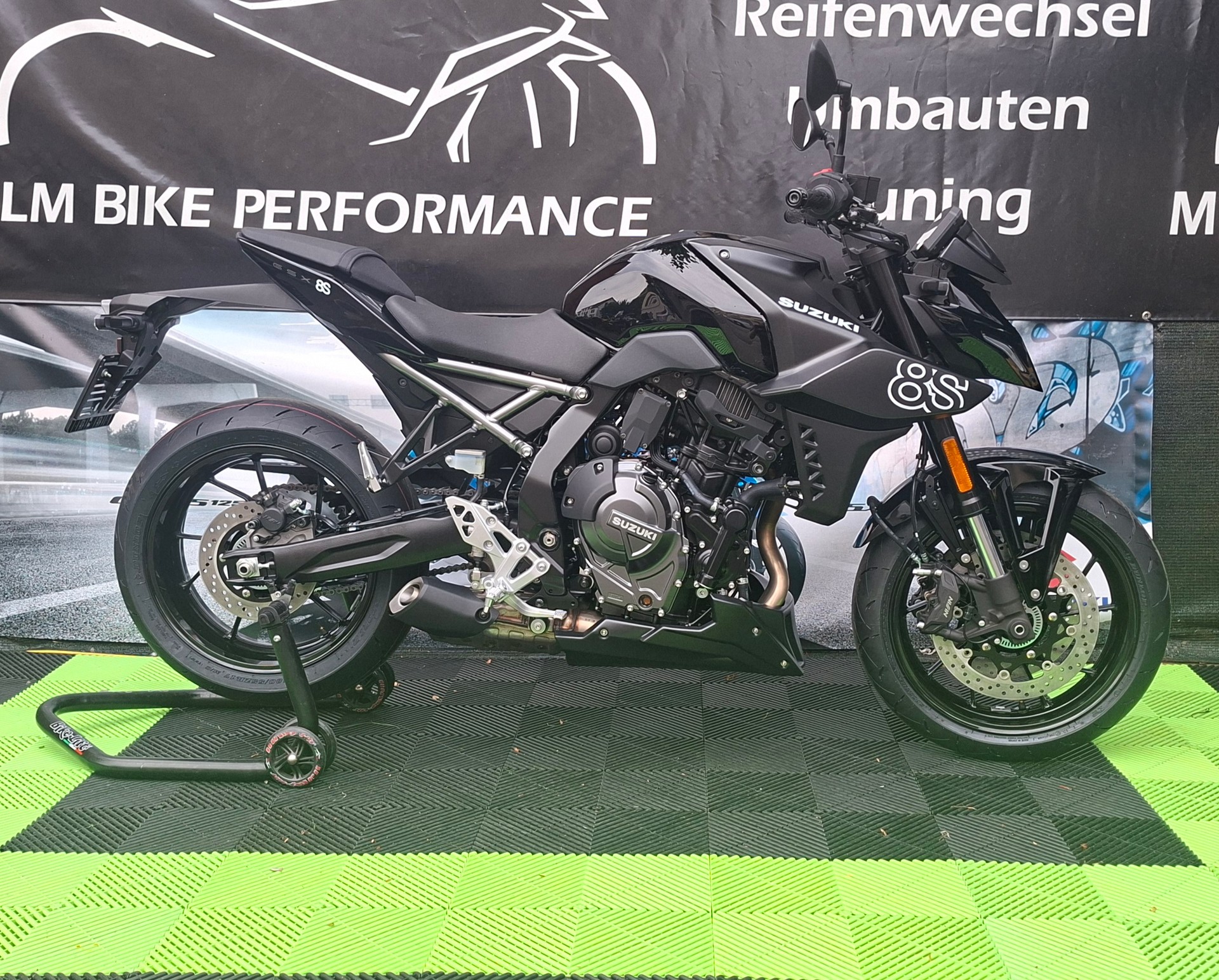 SUZUKI GSX 8 S (35kW)-image-0