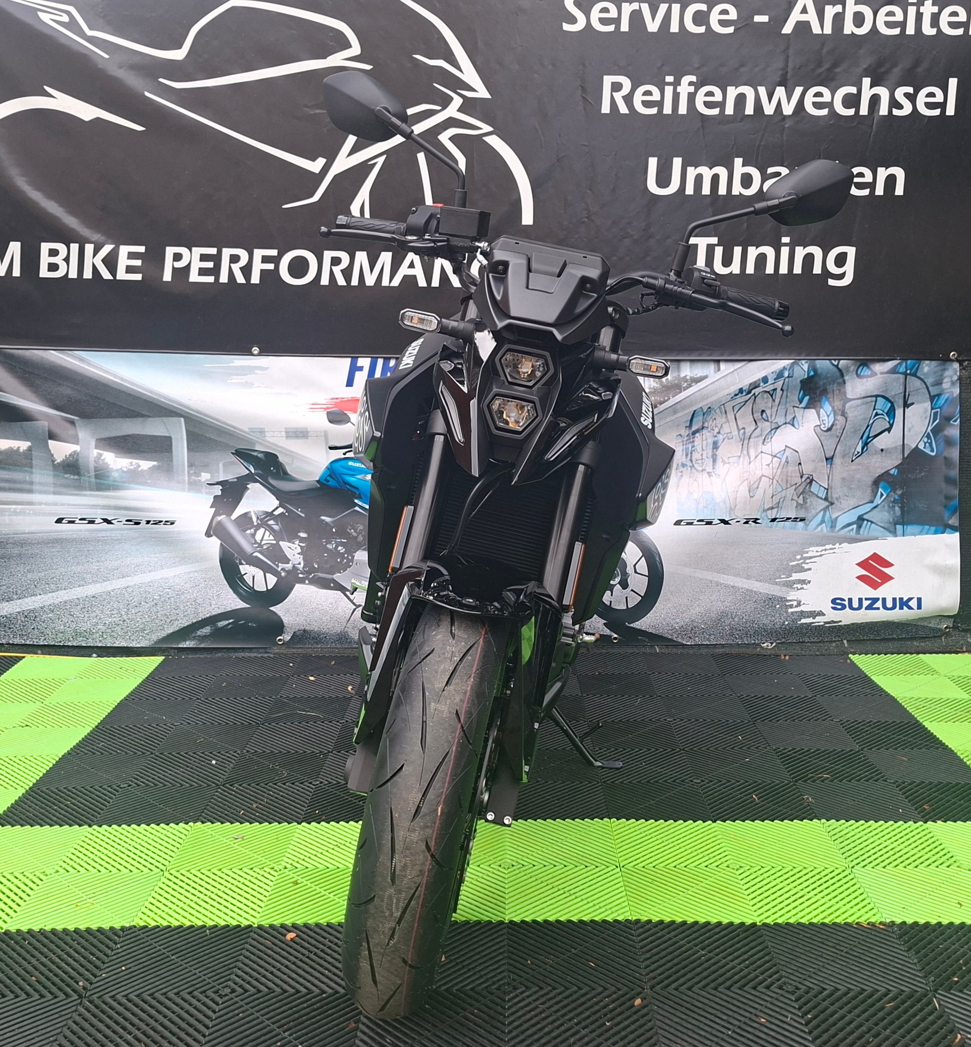 SUZUKI GSX 8 S (35kW)-image-2