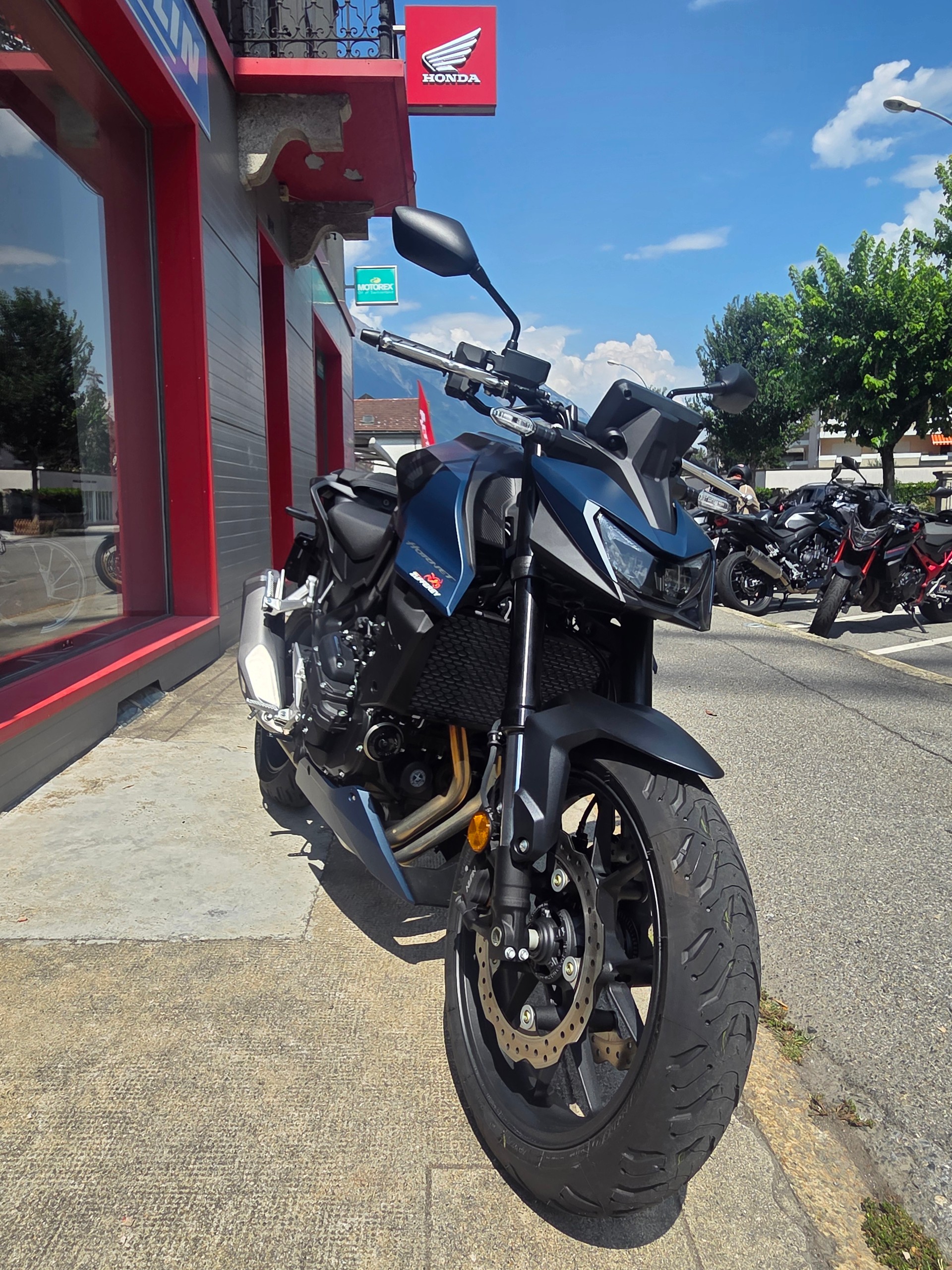 HONDA CB 750 Hornet E-Clutch-image-0