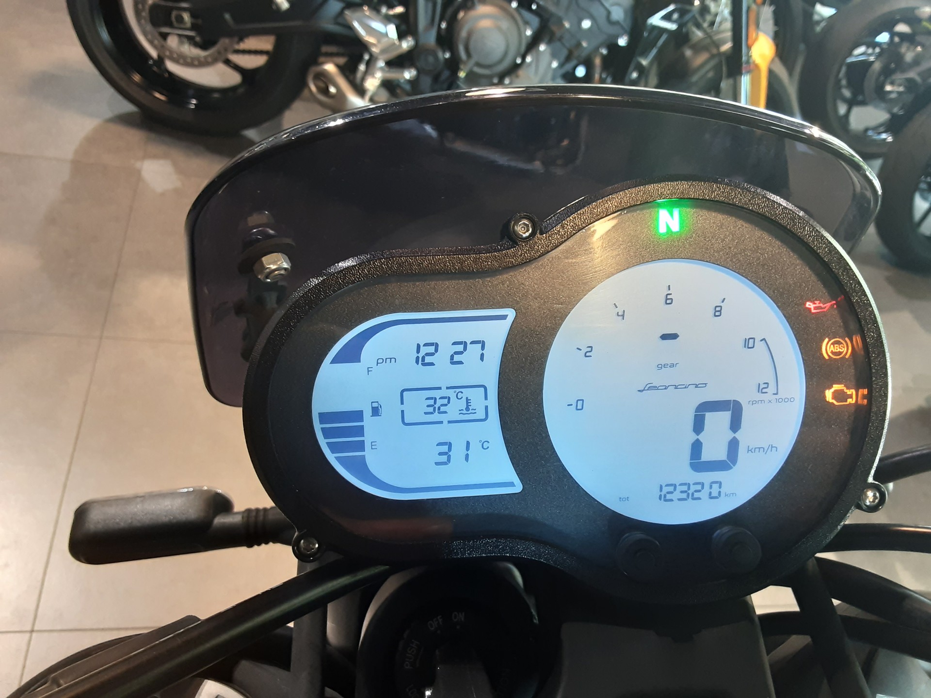 BENELLI Leoncino 500-image-6