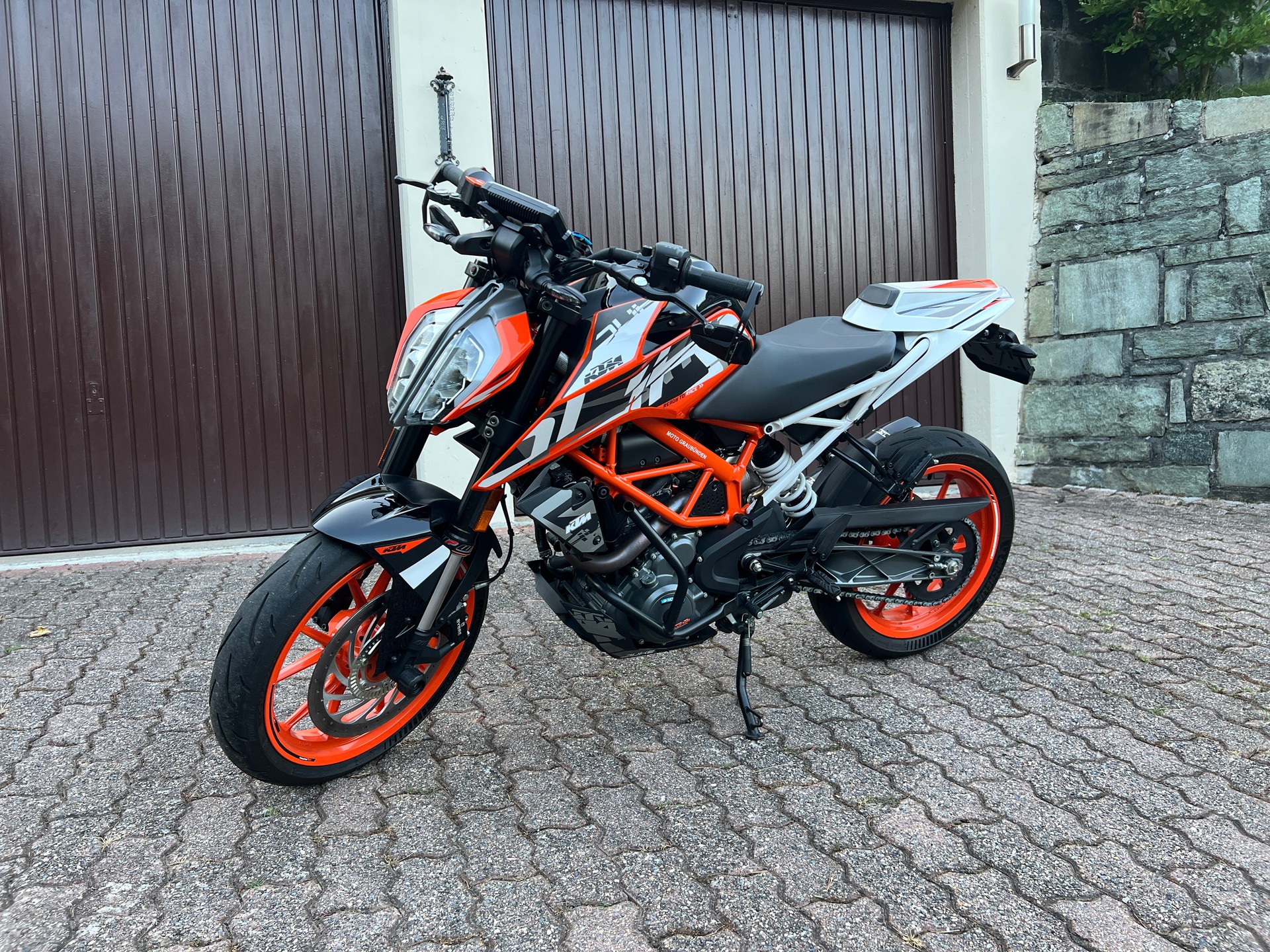 KTM 390 Duke ABS-image-2