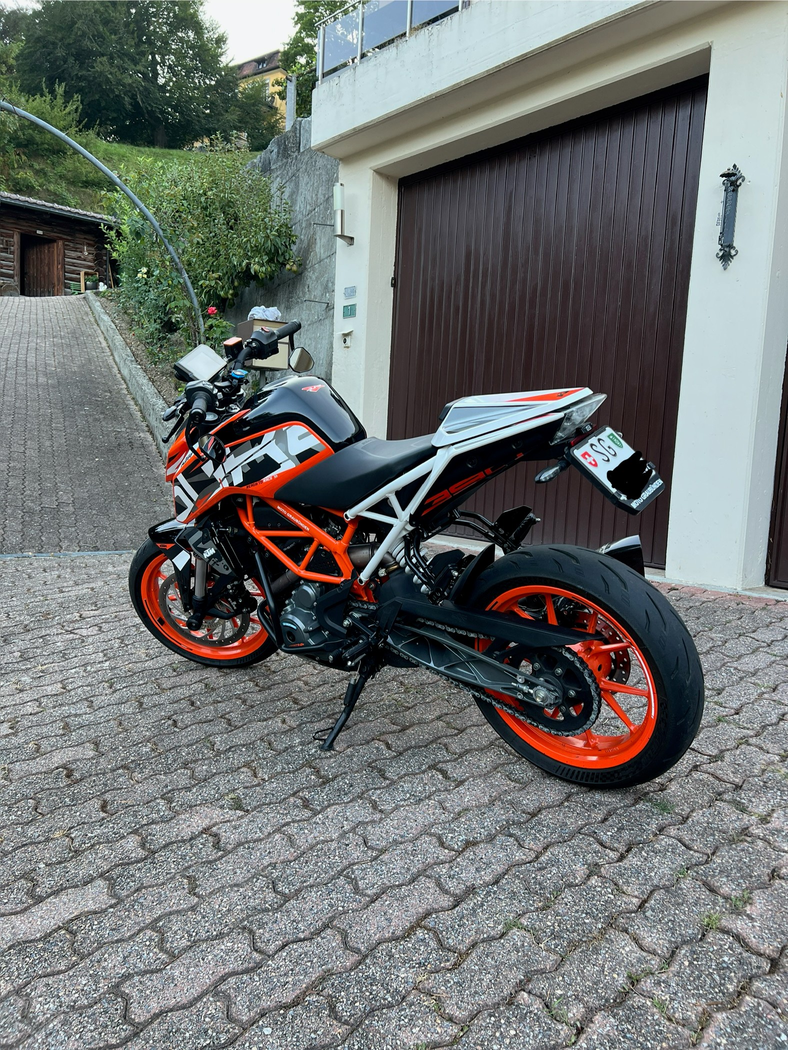 KTM 390 Duke ABS-image-4