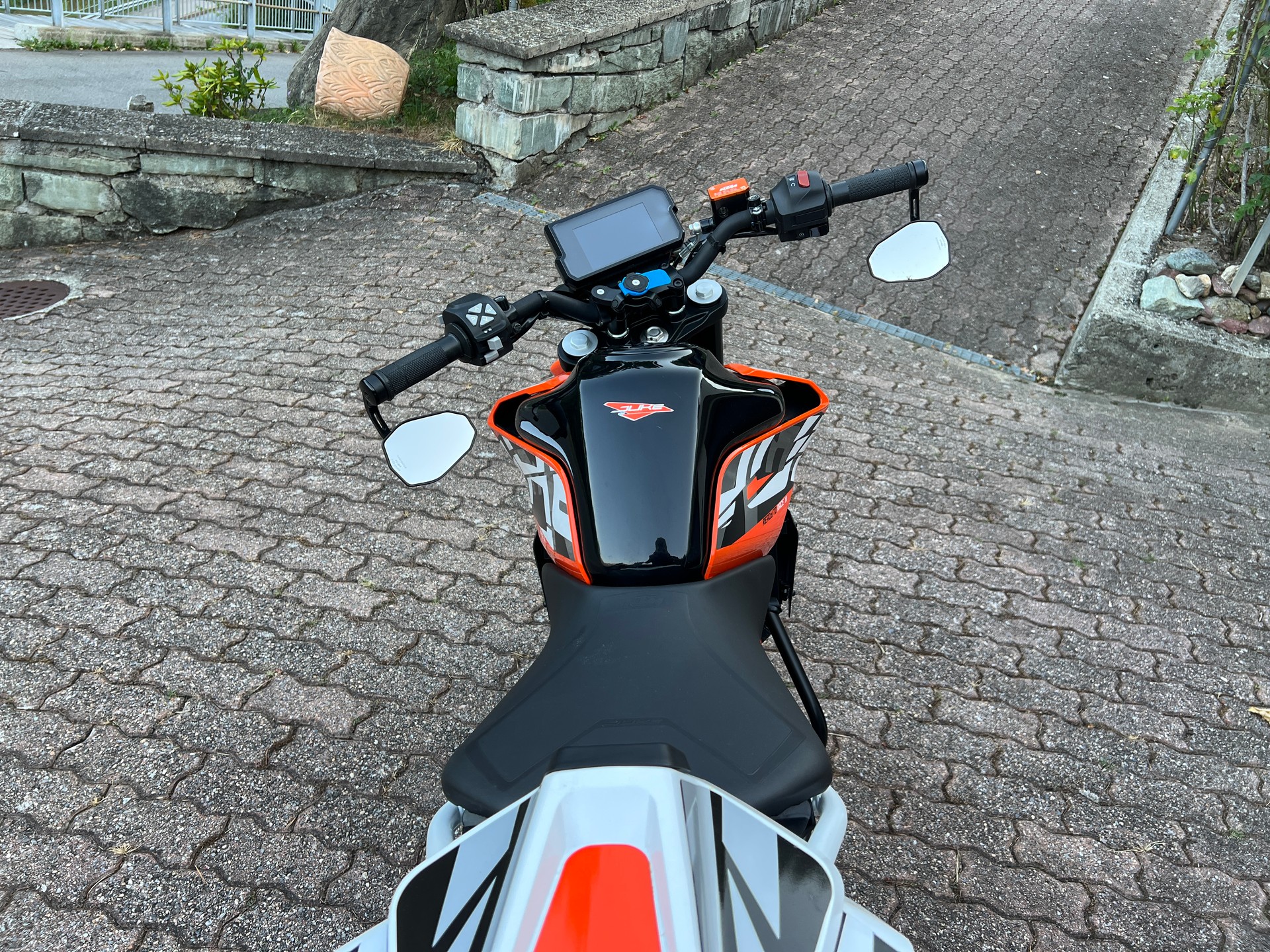 KTM 390 Duke ABS-image-6