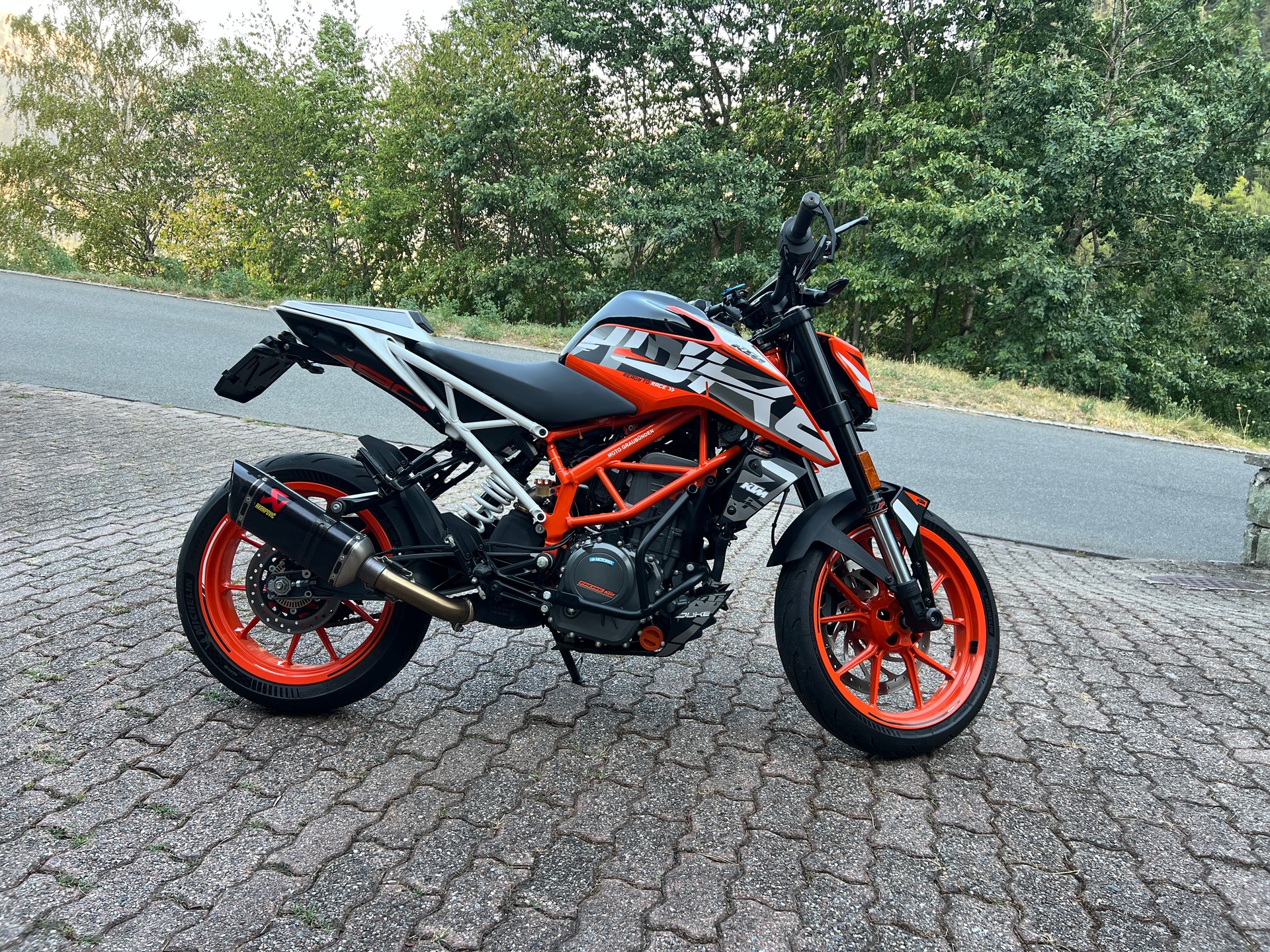 KTM 390 Duke ABS-image-1
