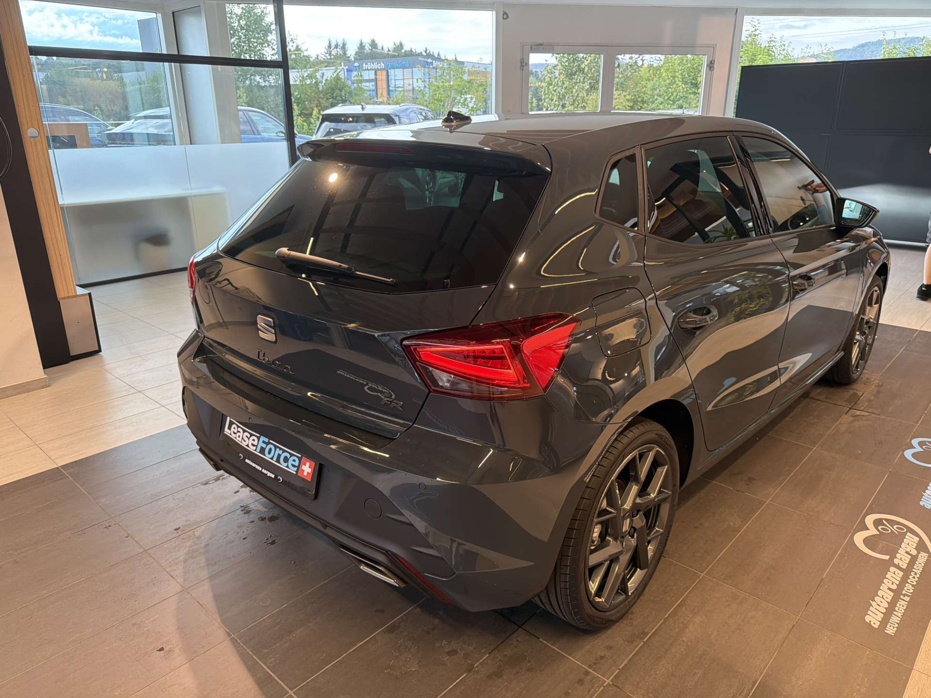 SEAT Ibiza 1.0 EcoTSi FR DSG-Automat-showroom-element-2