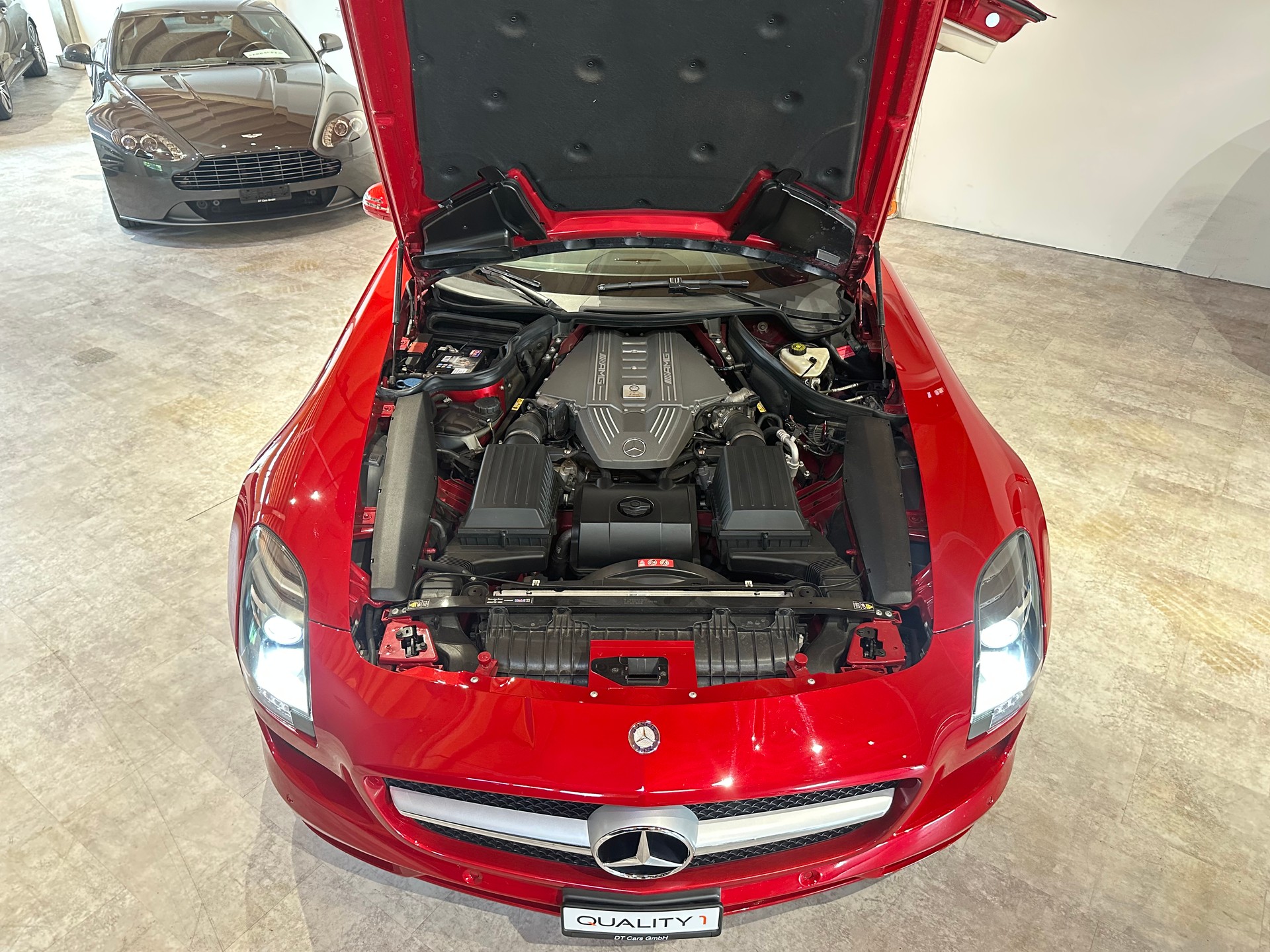 MERCEDES-BENZ SLS 63 AMG Speedshift / Originalzustand-image-14