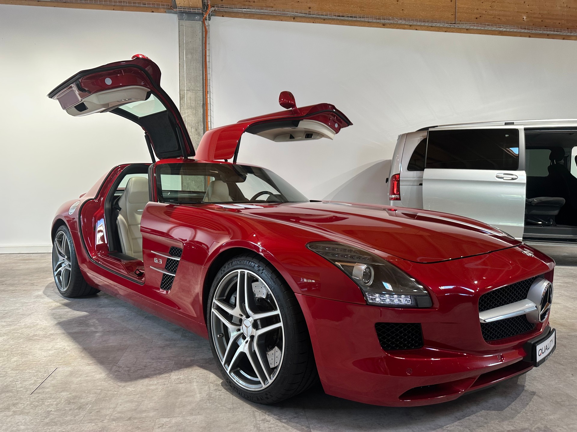 MERCEDES-BENZ SLS 63 AMG Speedshift / Originalzustand-image-13