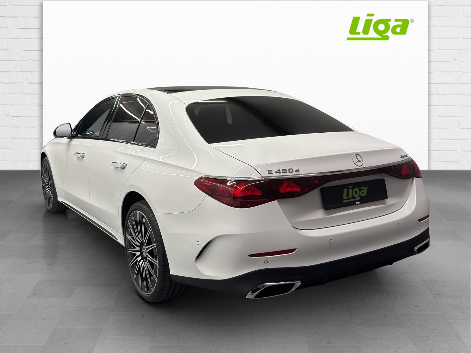 MERCEDES-BENZ E 450 d AMG Line 4Matic-showroom-element-3