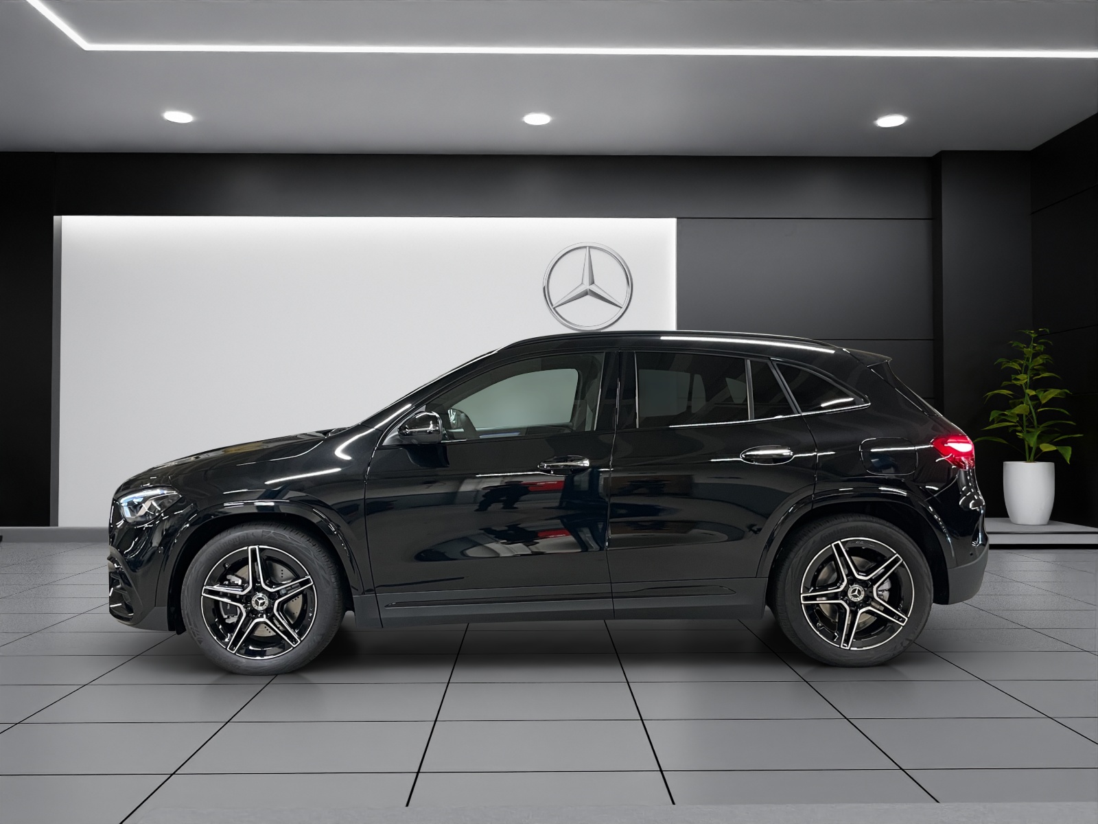 MERCEDES-BENZ GLA 250 4Matic 8G-DCT Swiss Star-showroom-element-2