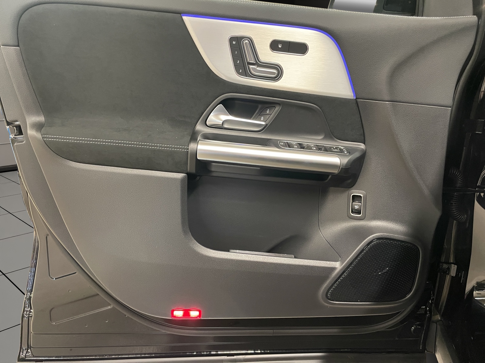 MERCEDES-BENZ GLA 250 4Matic 8G-DCT Swiss Star-image-7