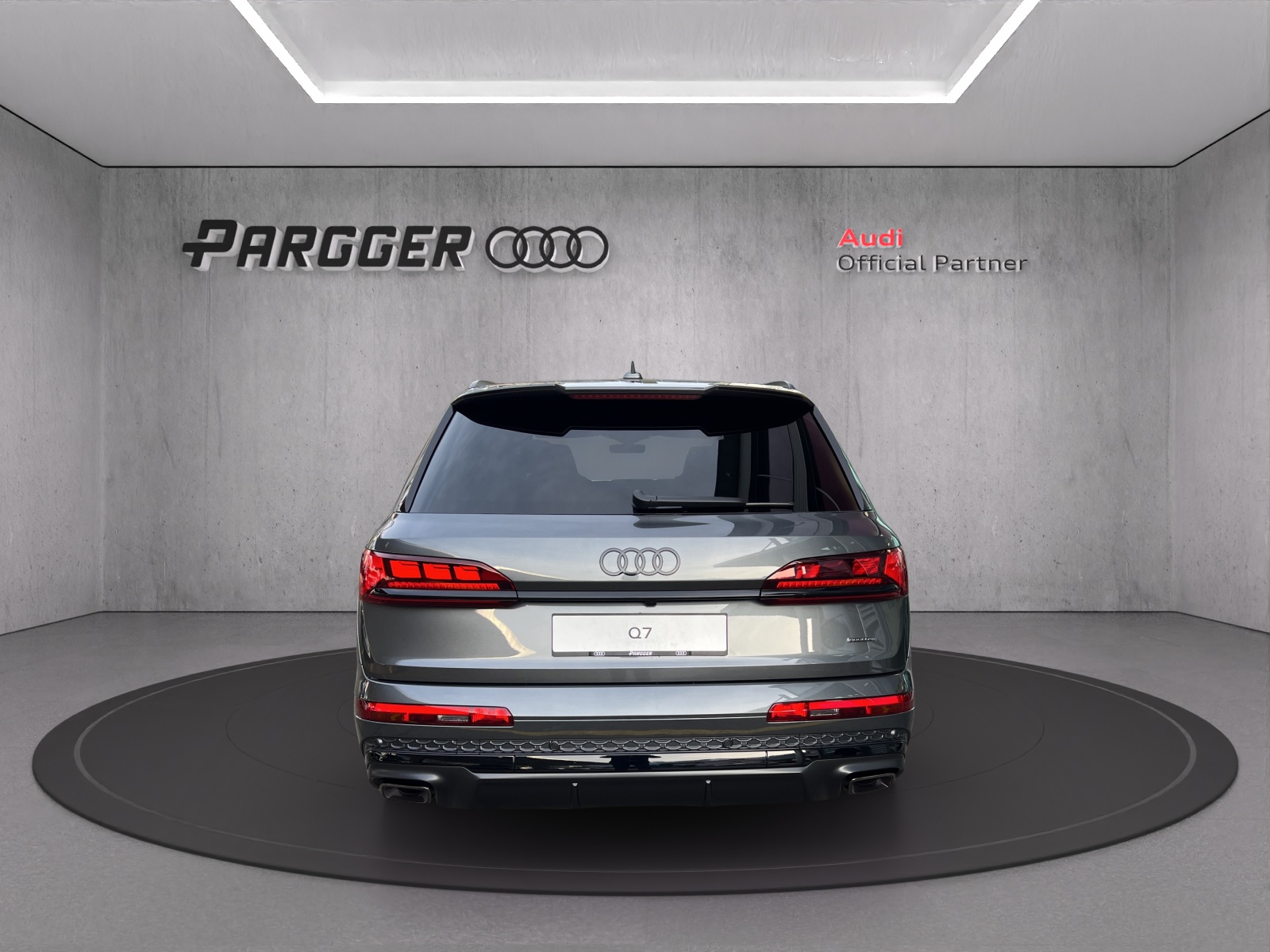 AUDI Q7-showroom-element-3