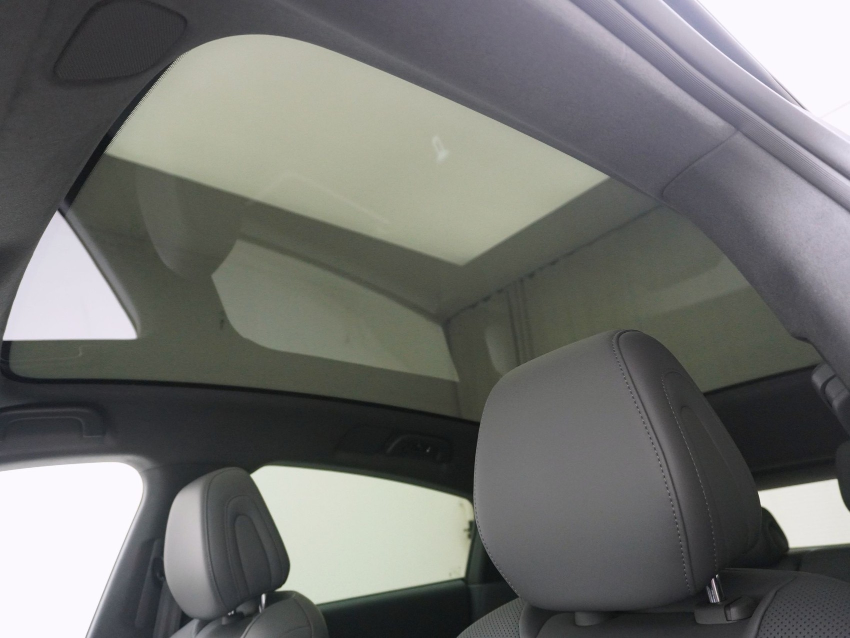 XPENG G6 Performance AWD-image-26