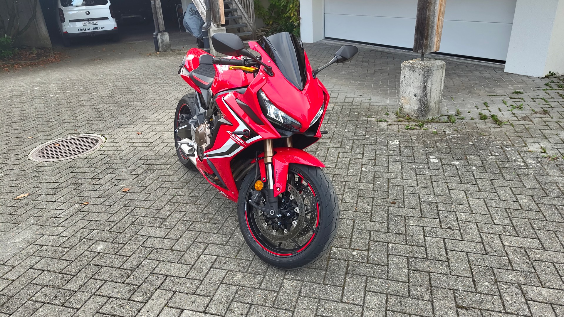 HONDA CBR 650 R ABS-image-5