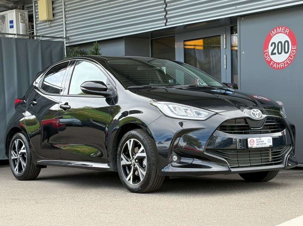 TOYOTA Yaris 1.5 Comfort-showroom-element-1