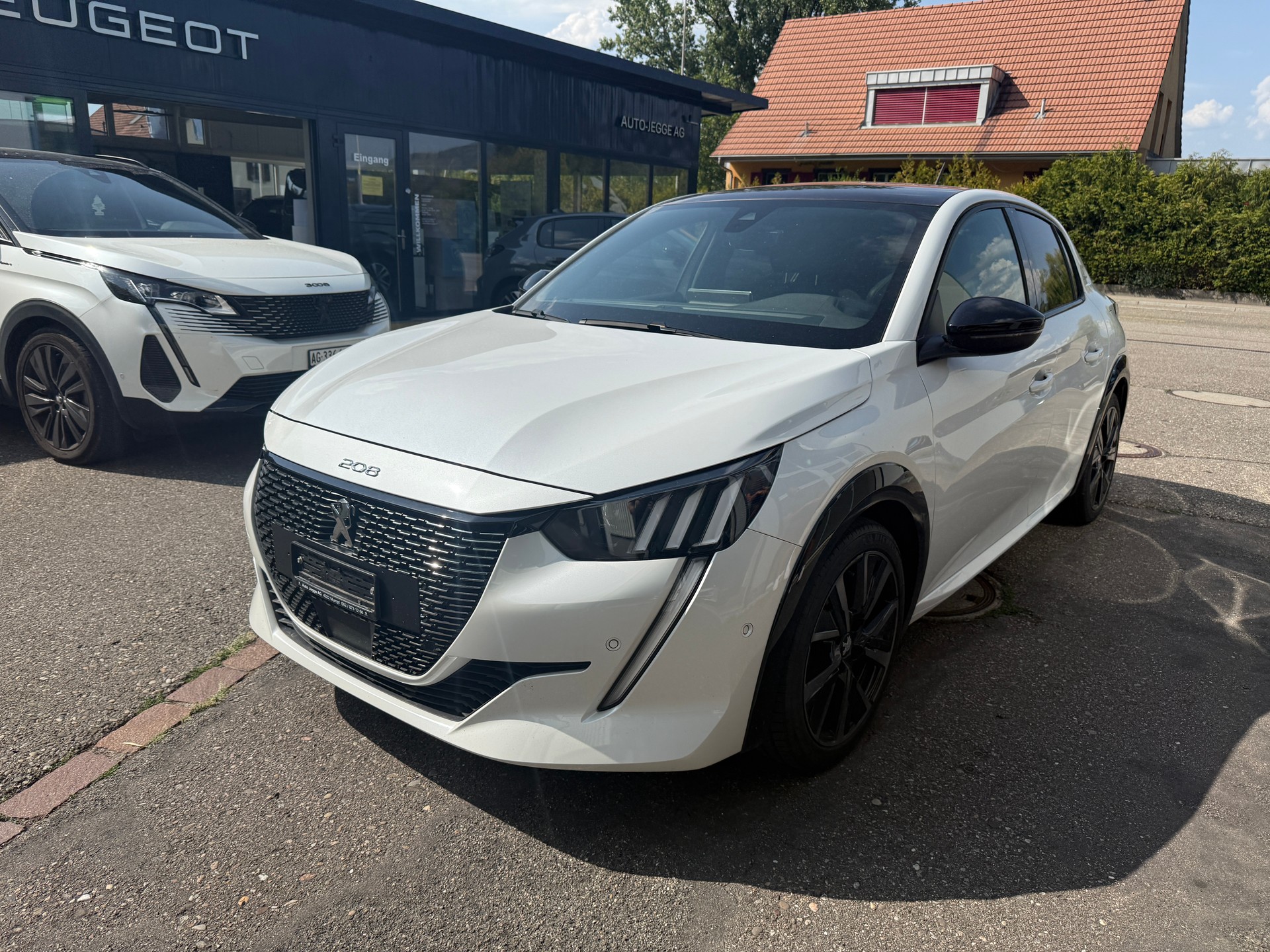 PEUGEOT 208 1.2 PureTech GT Pack EAT8