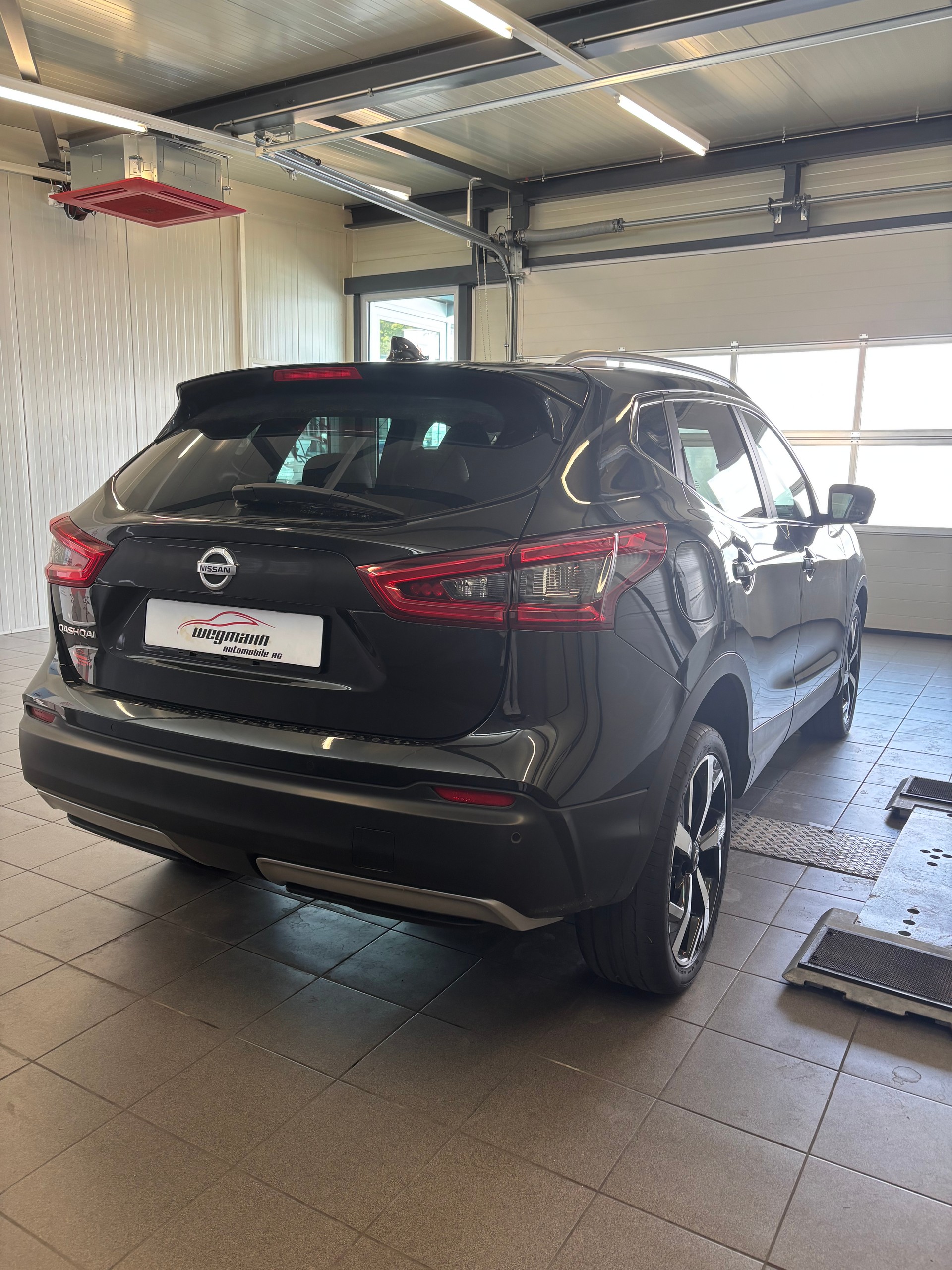 NISSAN Qashqai 1.7 dCi tekna+ Xtronic ALL-MODE 4x4-showroom-element-3
