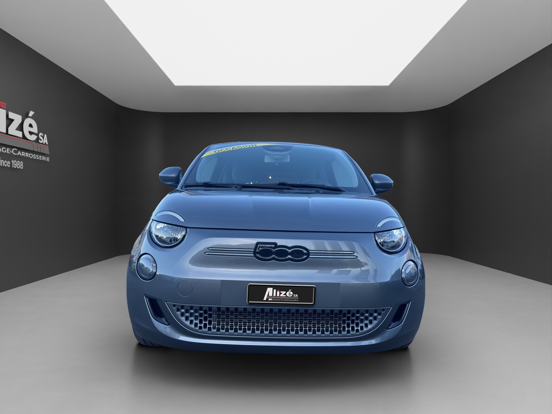 FIAT 500 electric 87 kW Icon-showroom-element-1
