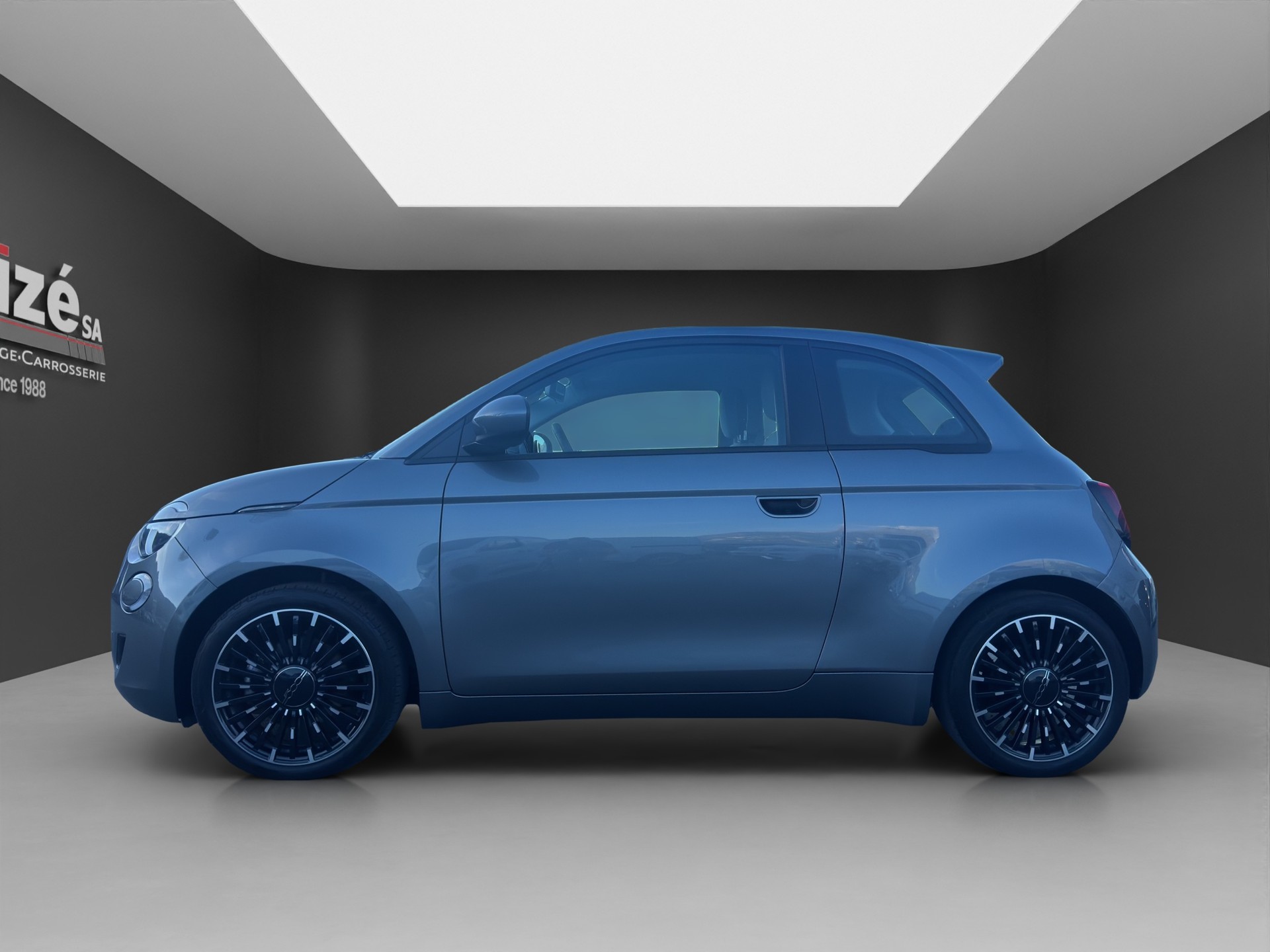 FIAT 500 electric 87 kW Icon-showroom-element-3