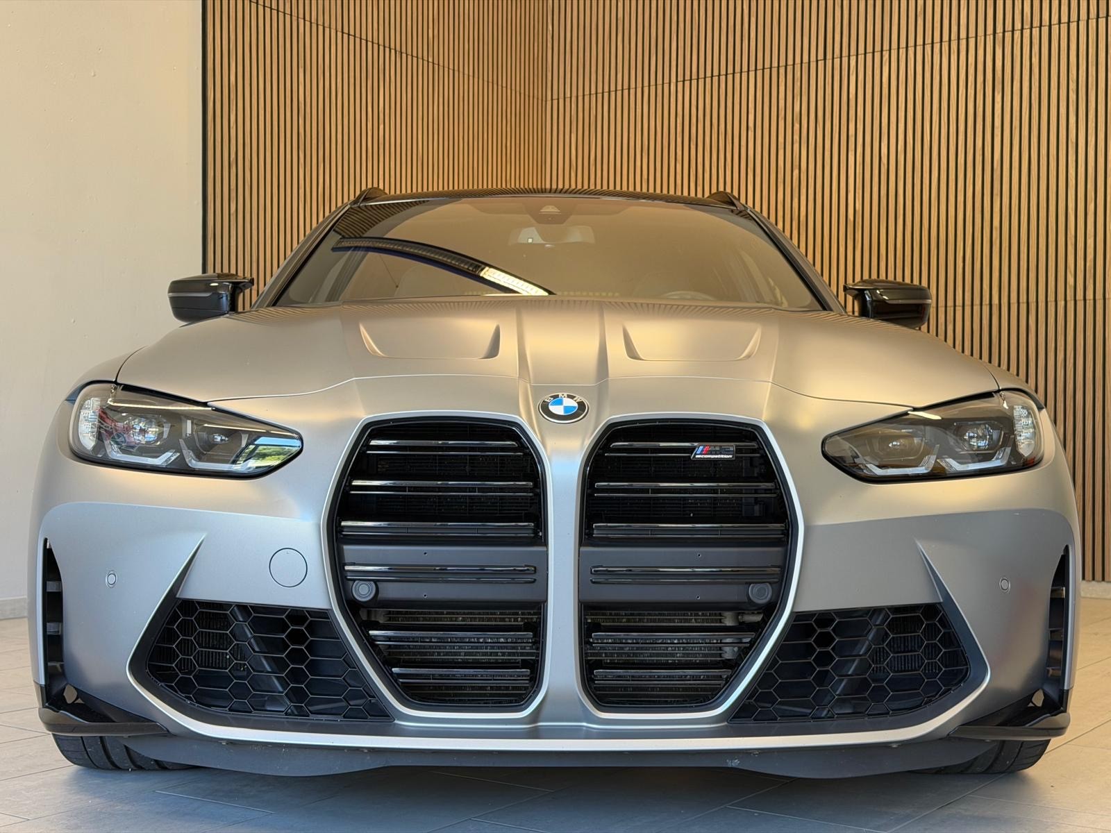 BMW M3 Touring Competition M xDrive INDIVIDUAL FROZEN PURE GREY-showroom-element-3
