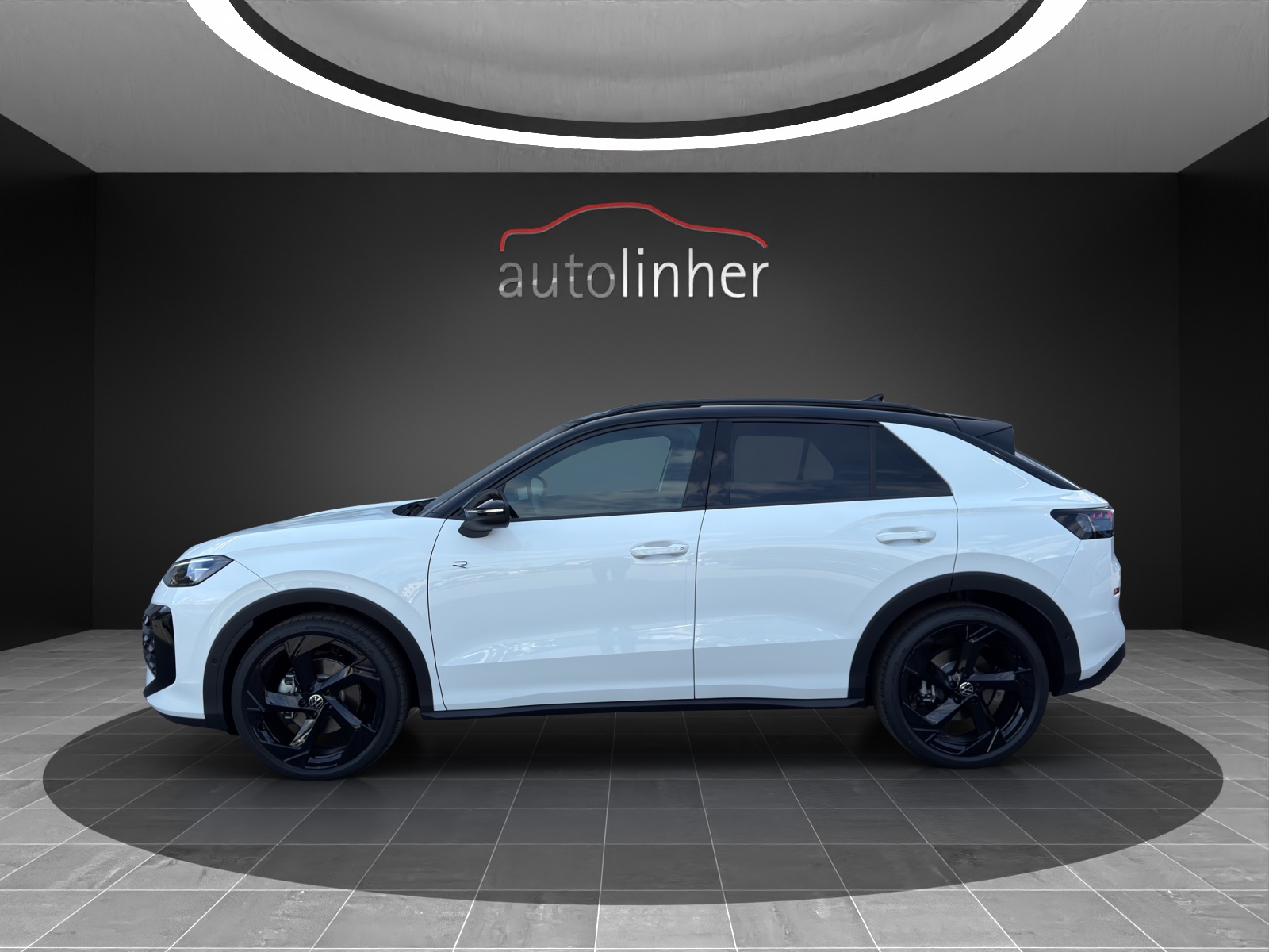VW T-Roc 1.5 eTSI mHEV R-Line DSG-showroom-element-1