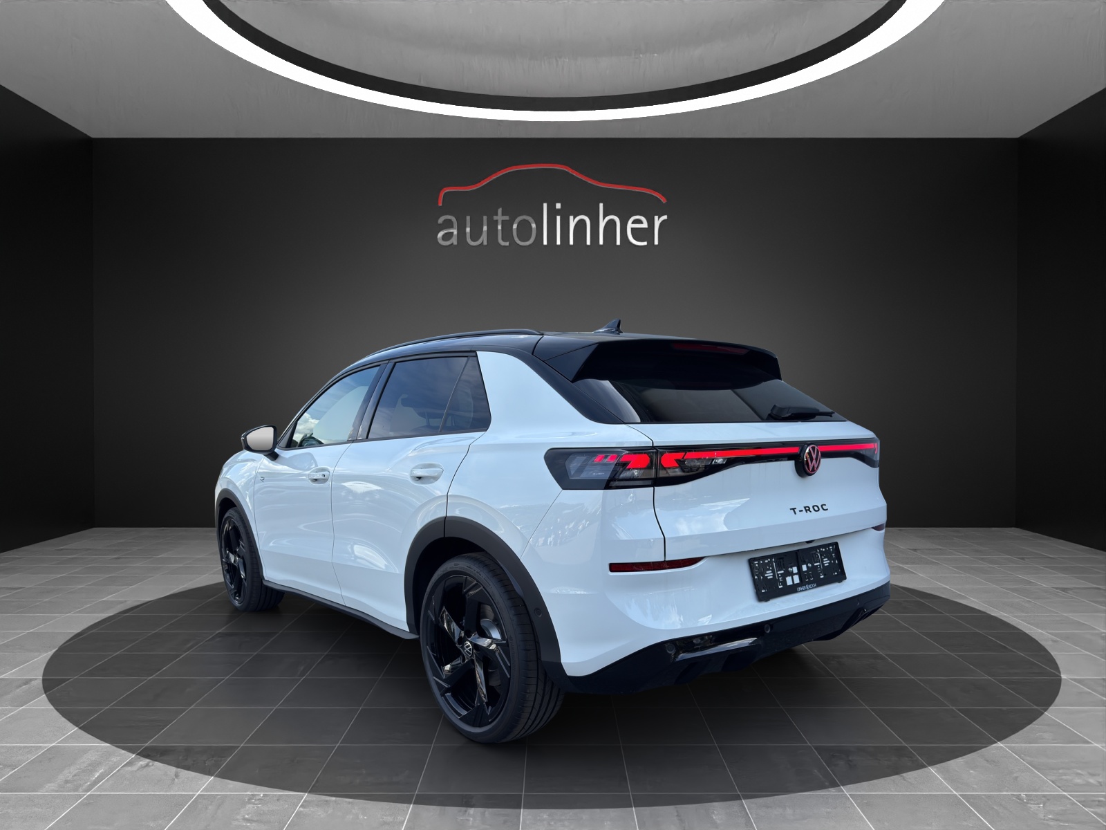 VW T-Roc 1.5 eTSI mHEV R-Line DSG-showroom-element-2