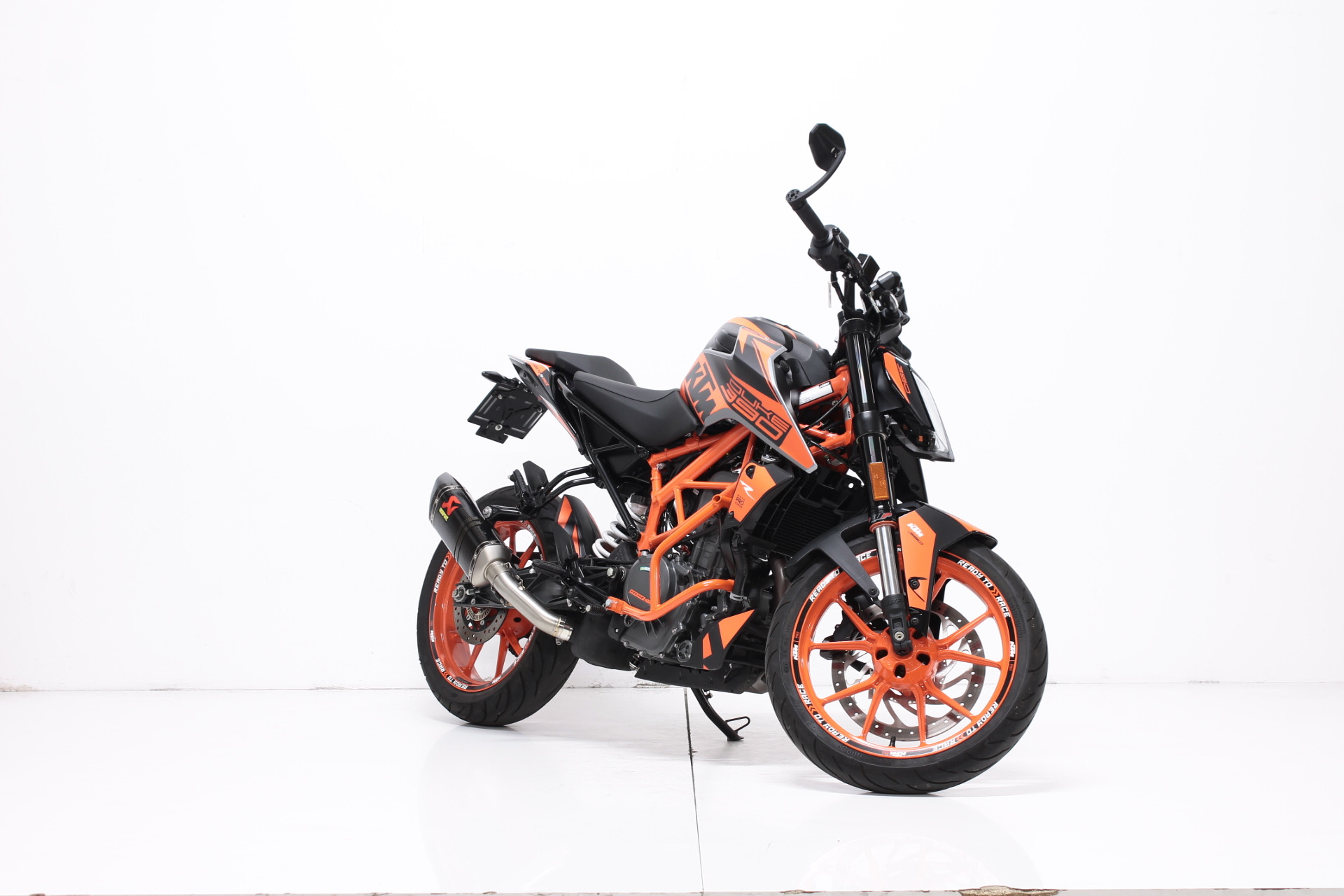 KTM 390 Duke-image-0