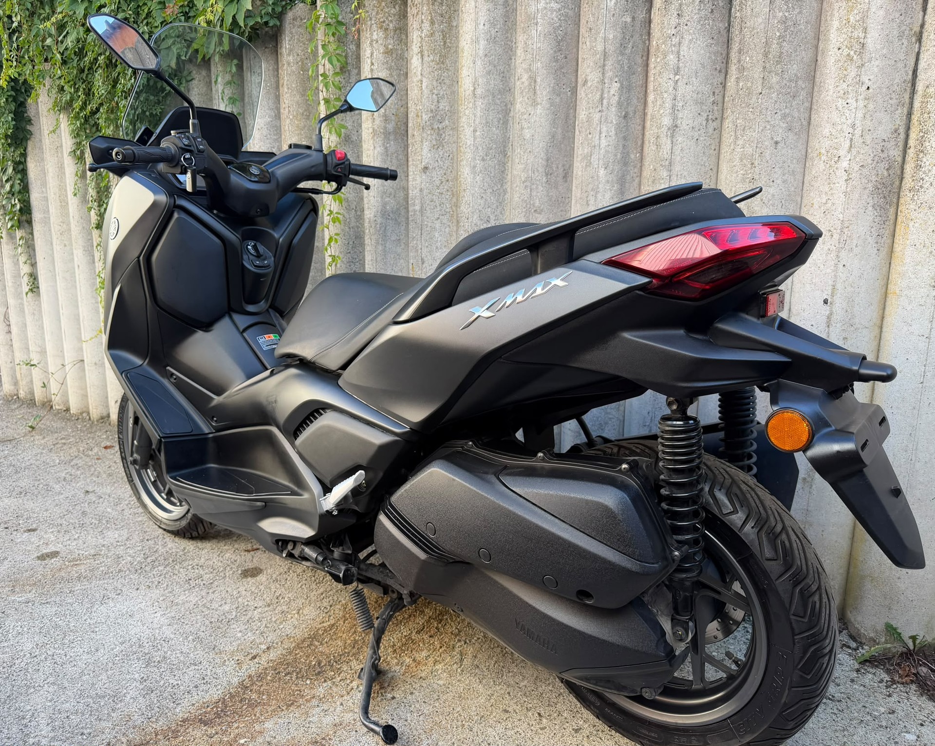 YAMAHA X-Max 300-image-2