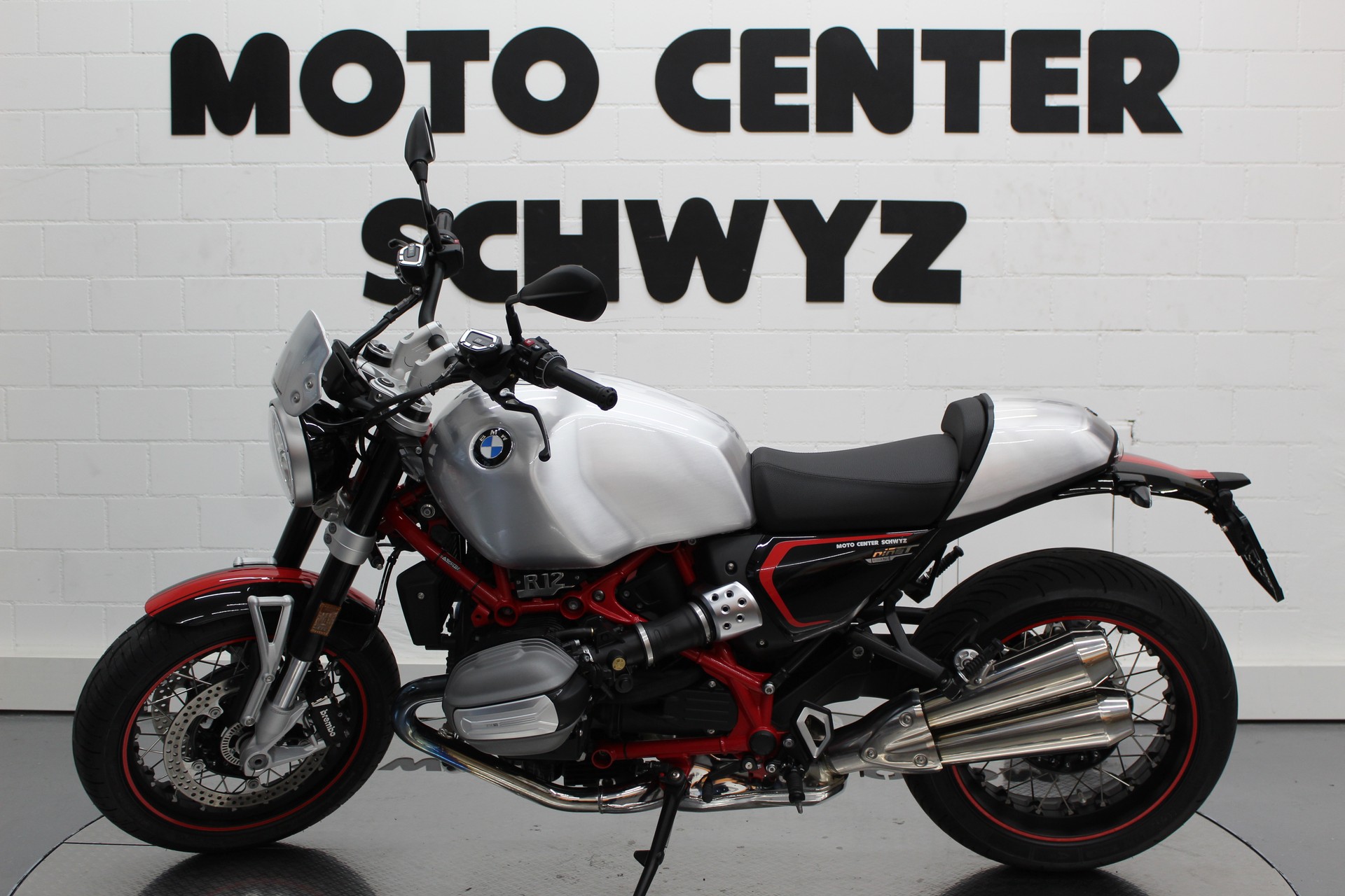 BMW R 12 nine T-image-4