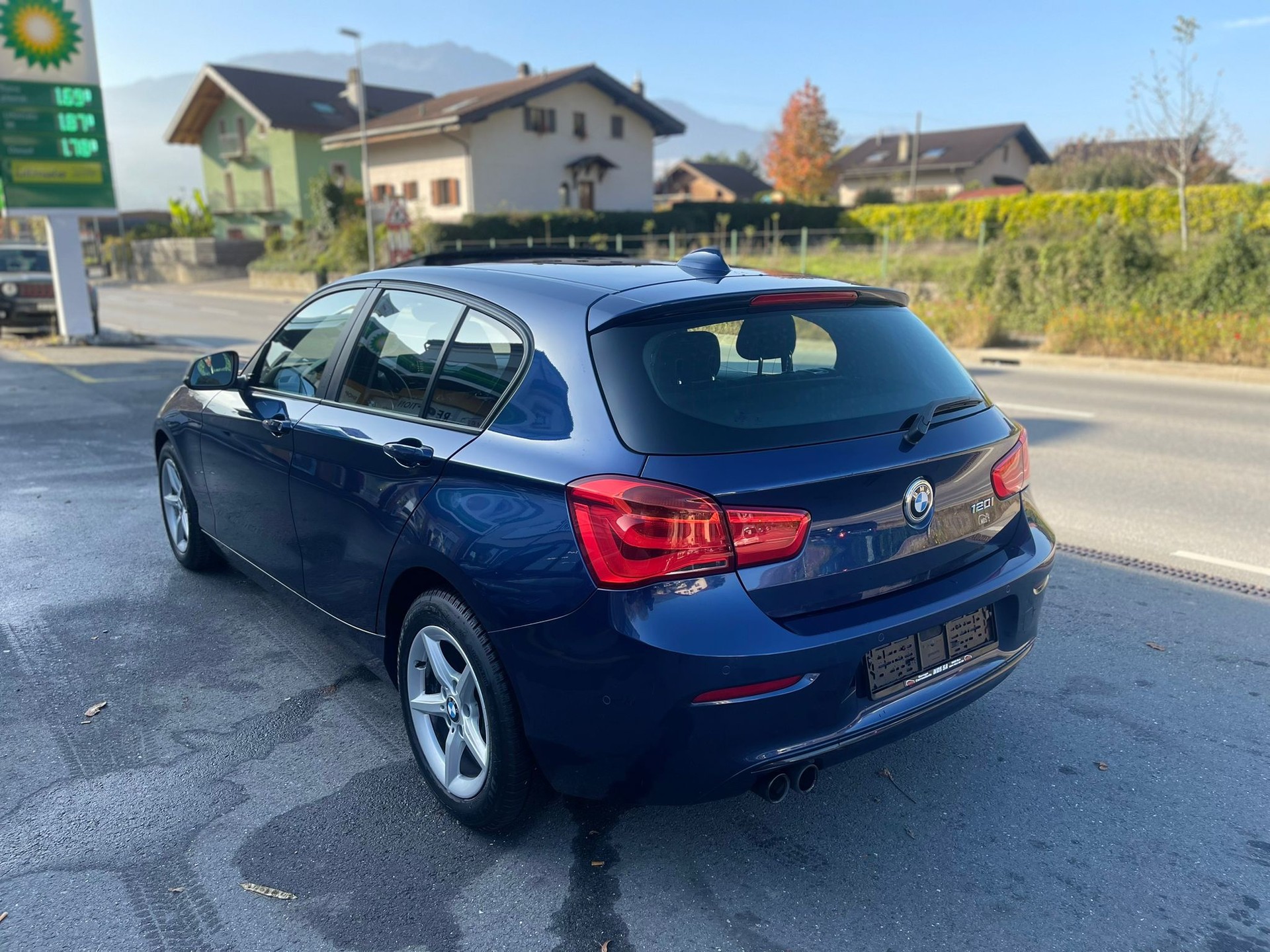 BMW 120i Sport Line Steptronic-image-5