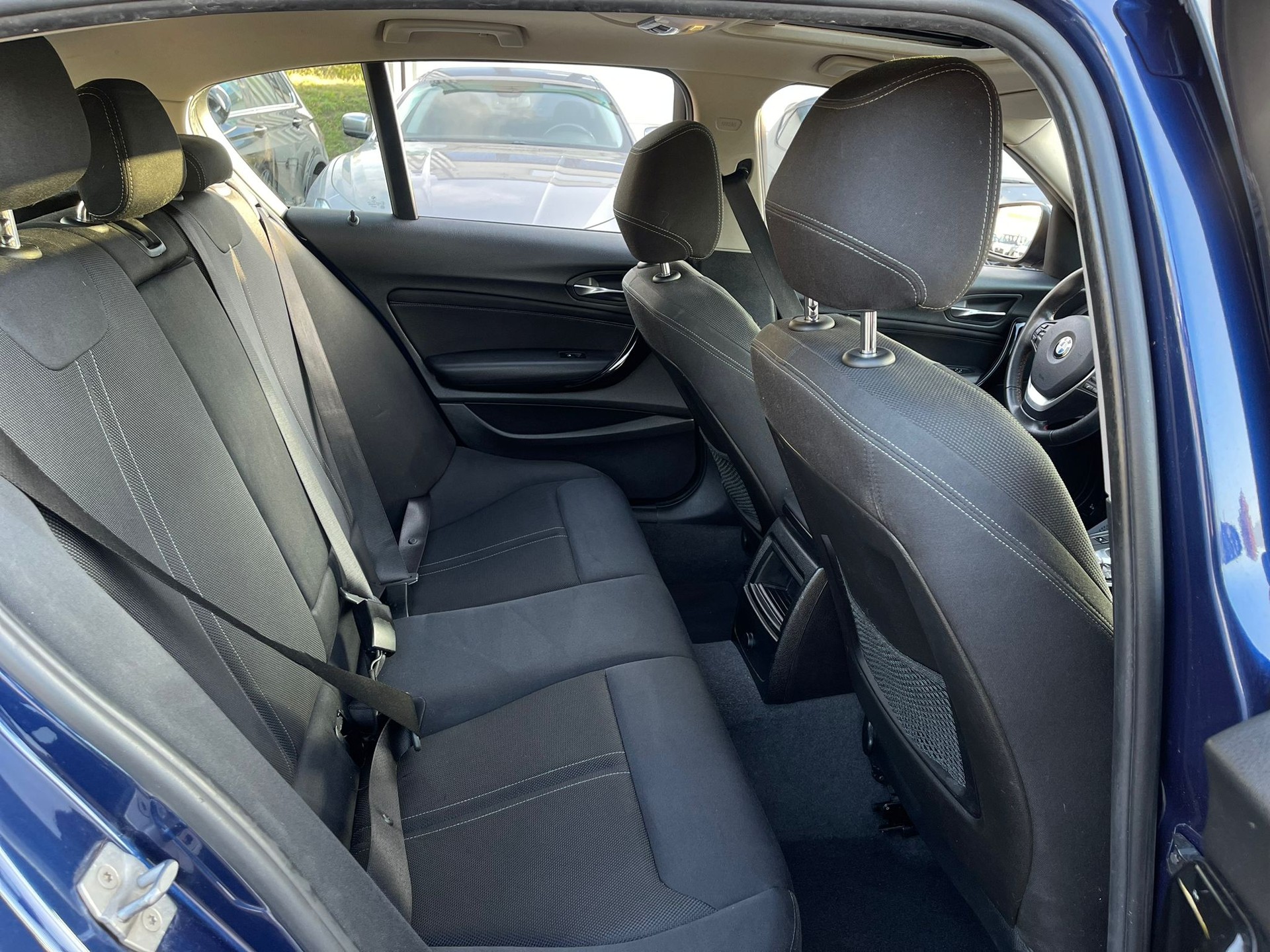 BMW 120i Sport Line Steptronic-image-11