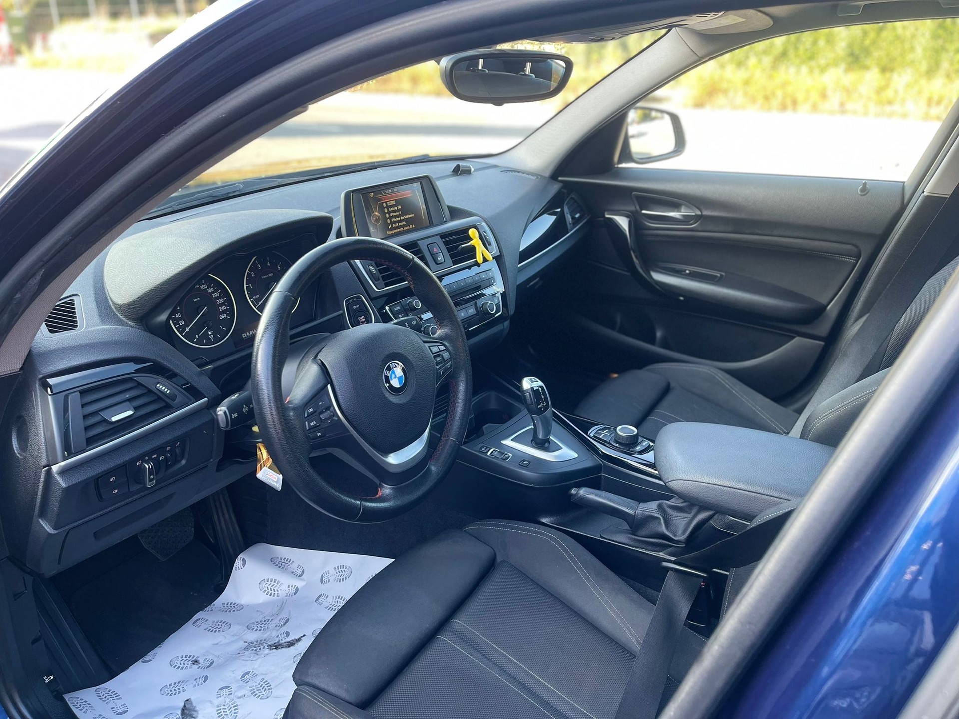 BMW 120i Sport Line Steptronic-image-8