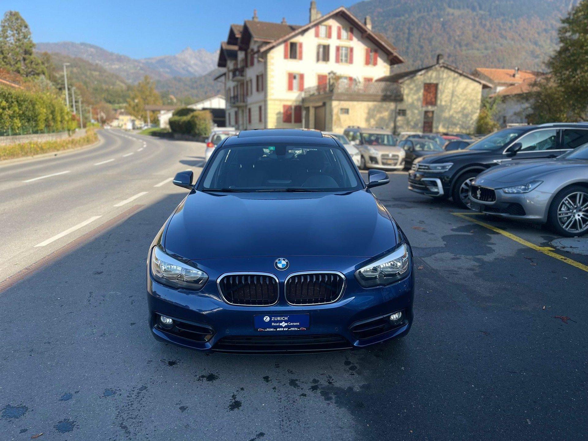 BMW 120i Sport Line Steptronic-image-1