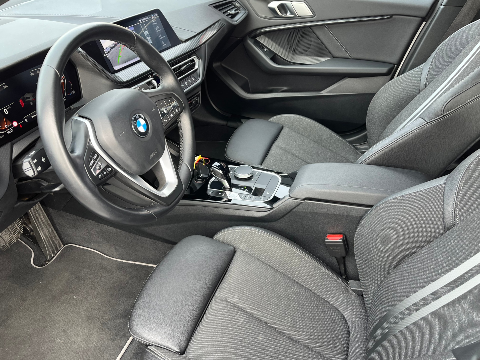 BMW 118i Sport Line Steptronic-image-12
