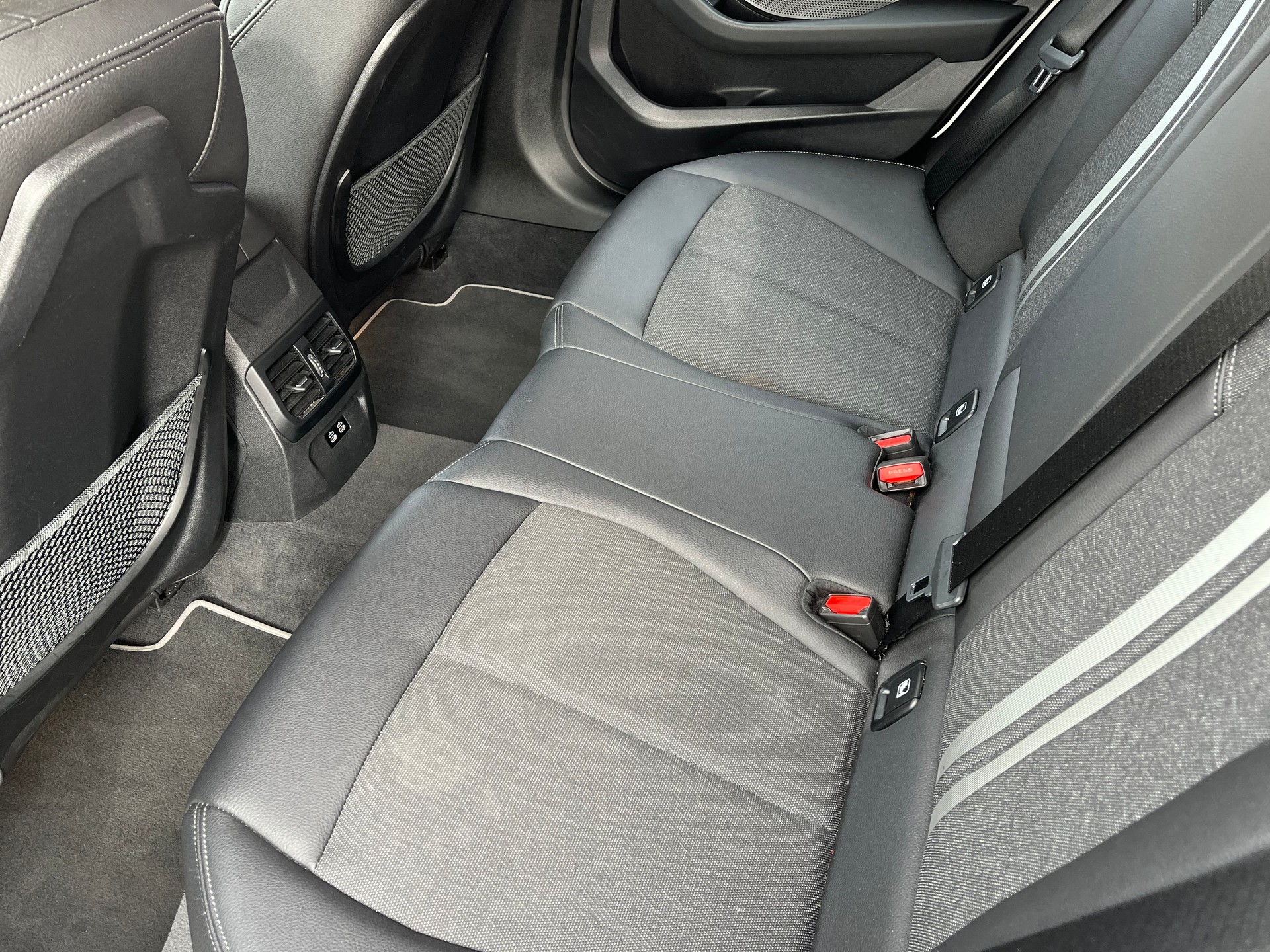 BMW 118i Sport Line Steptronic-image-10