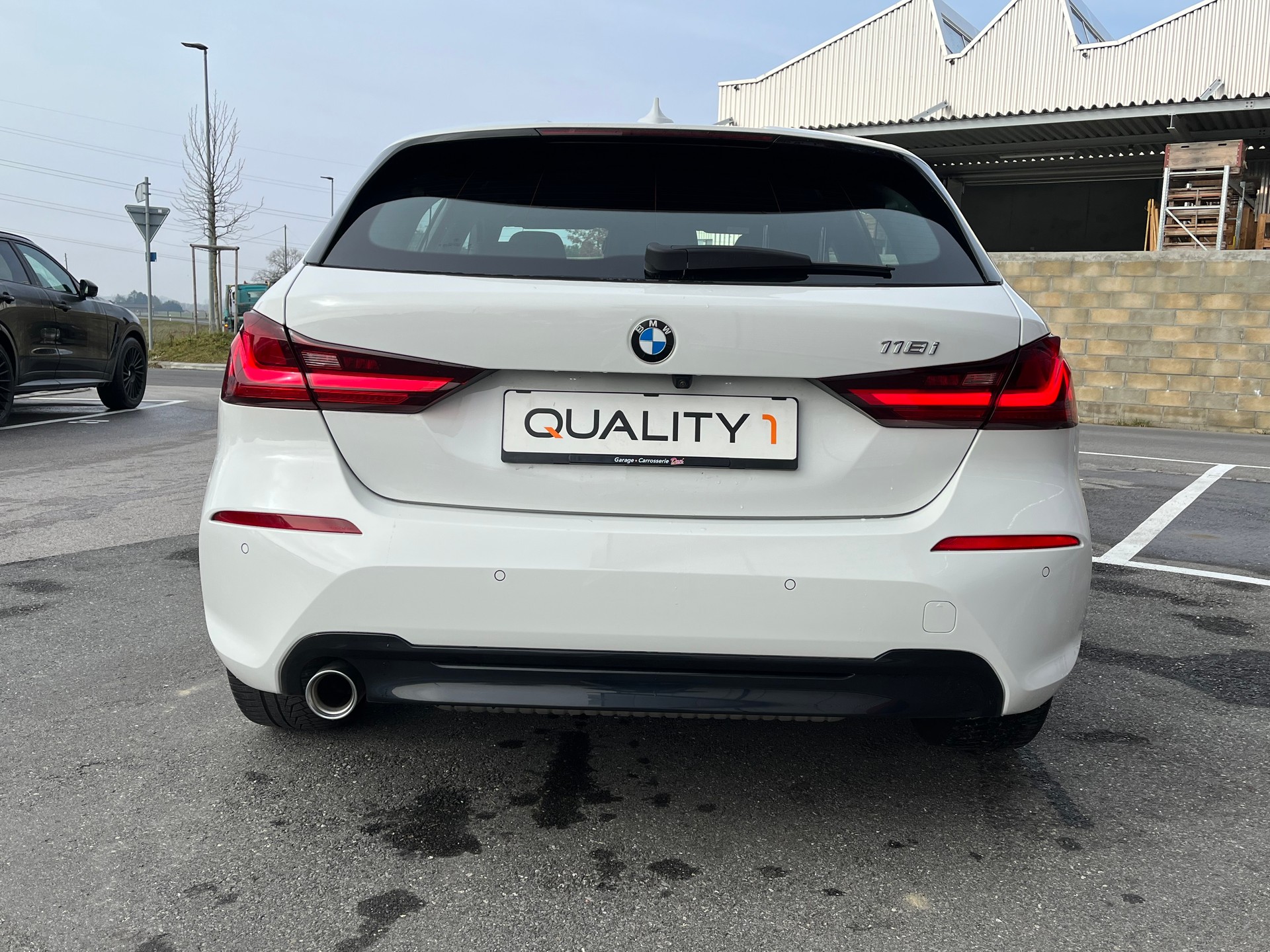 BMW 118i Sport Line Steptronic-image-6