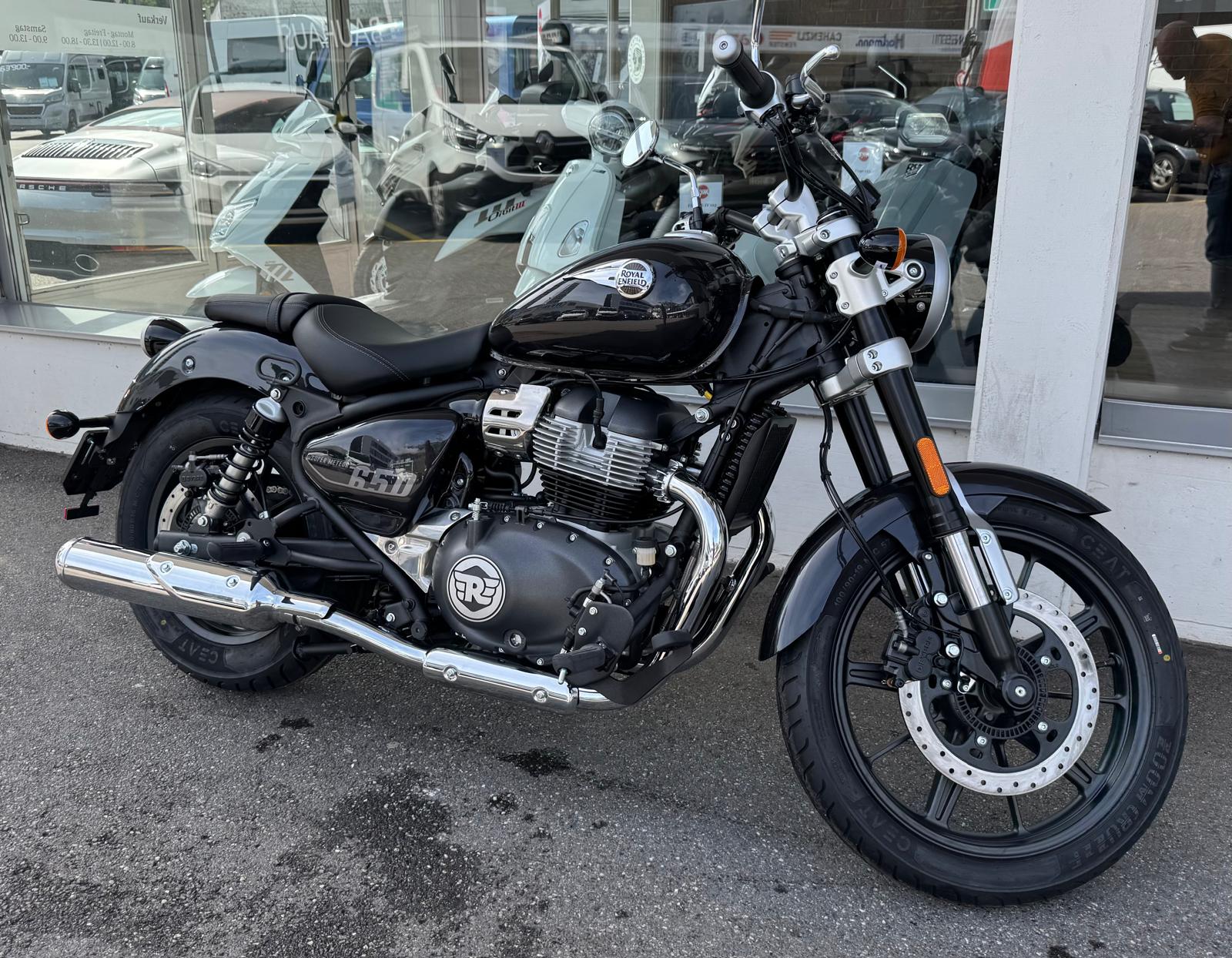 ROYAL ENFIELD Super Meteor 650 Astral-image-1