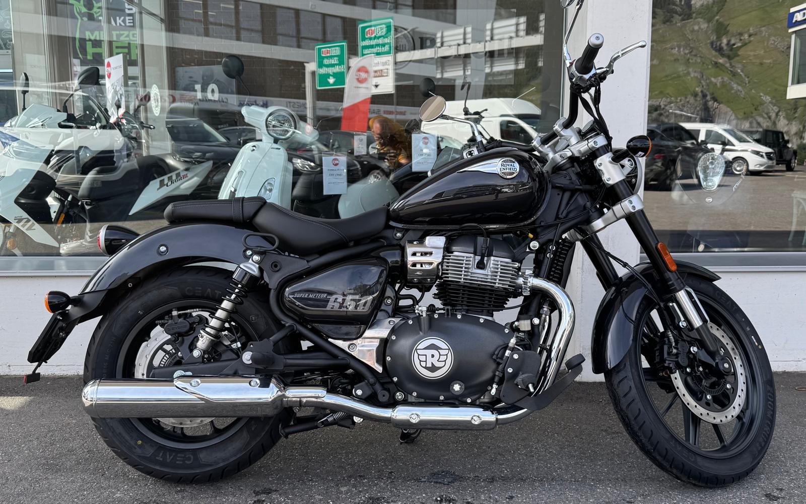 ROYAL ENFIELD Super Meteor 650 Astral-image-2
