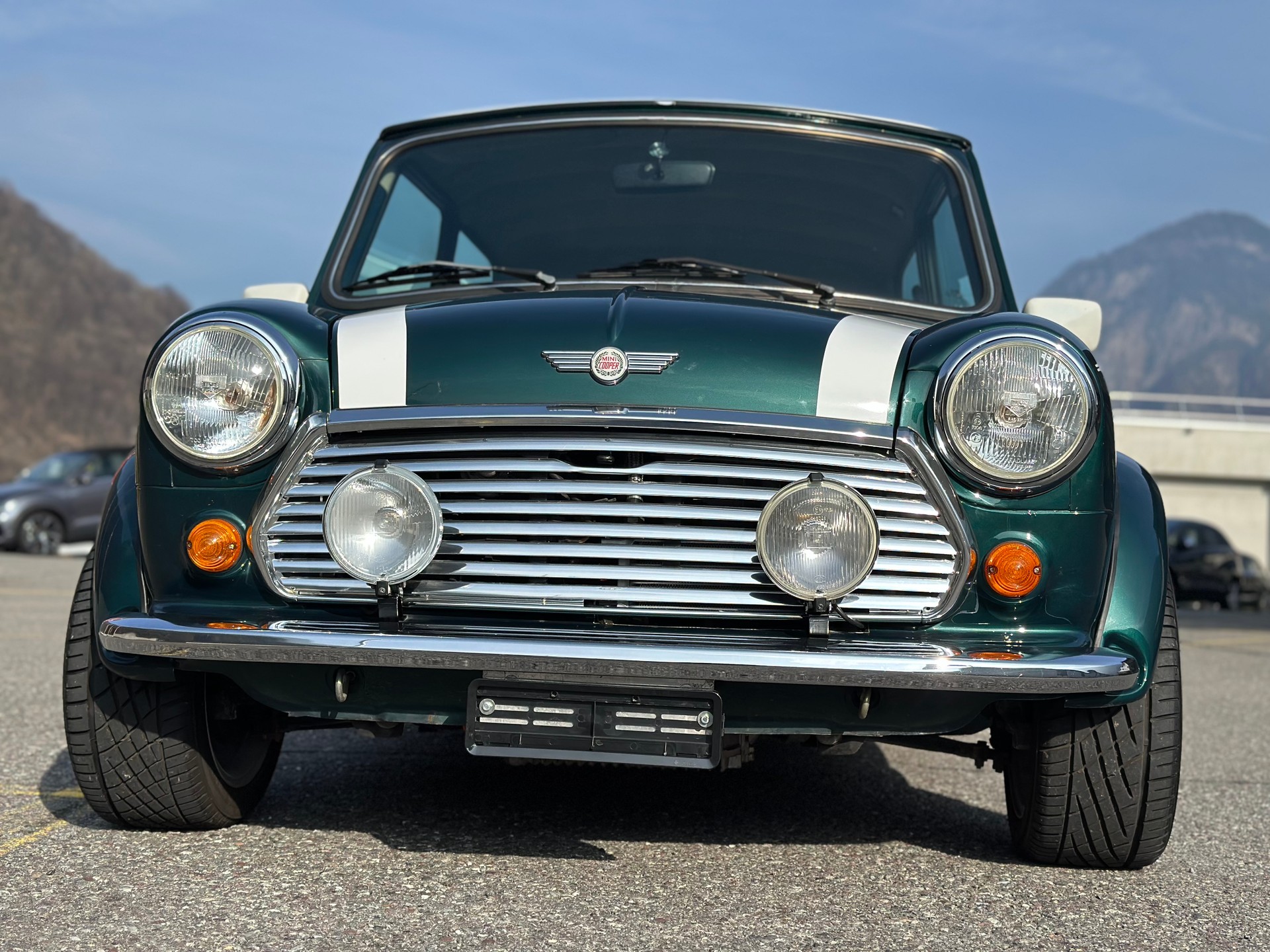 MINI COOPER 1300-showroom-element-3