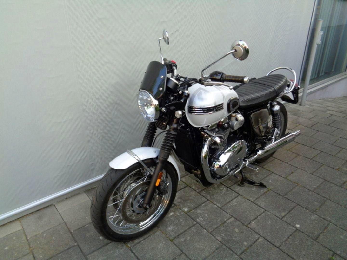 TRIUMPH BONNEVILLE T120 DIAMOND-image-1