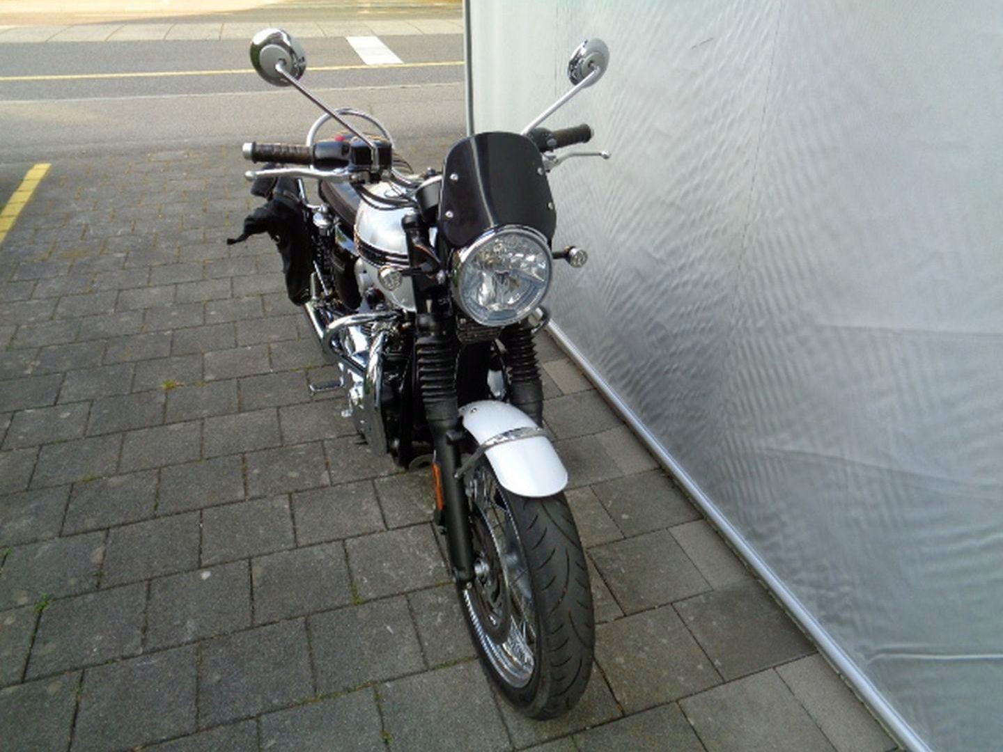 TRIUMPH BONNEVILLE T120 DIAMOND-image-2