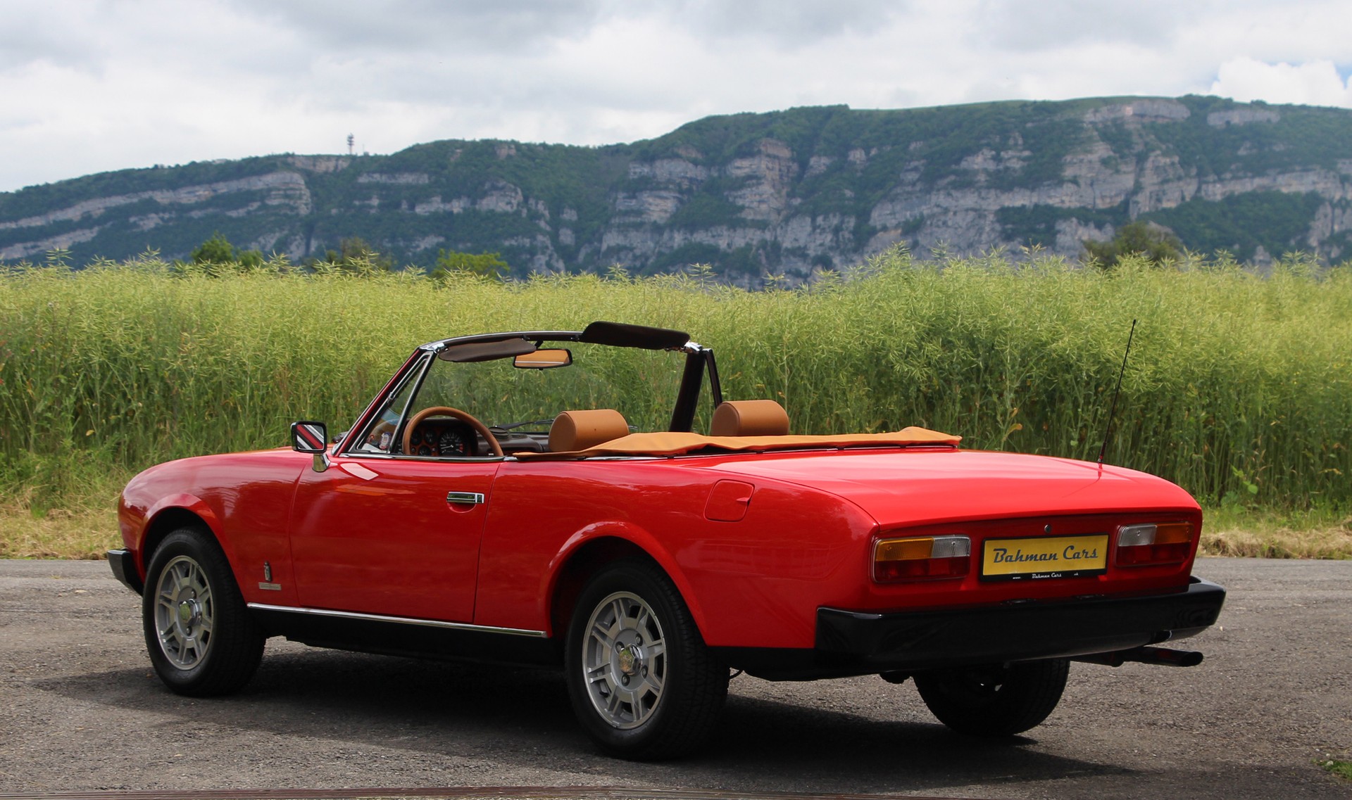 PEUGEOT 504 Cabriolet-showroom-element-1