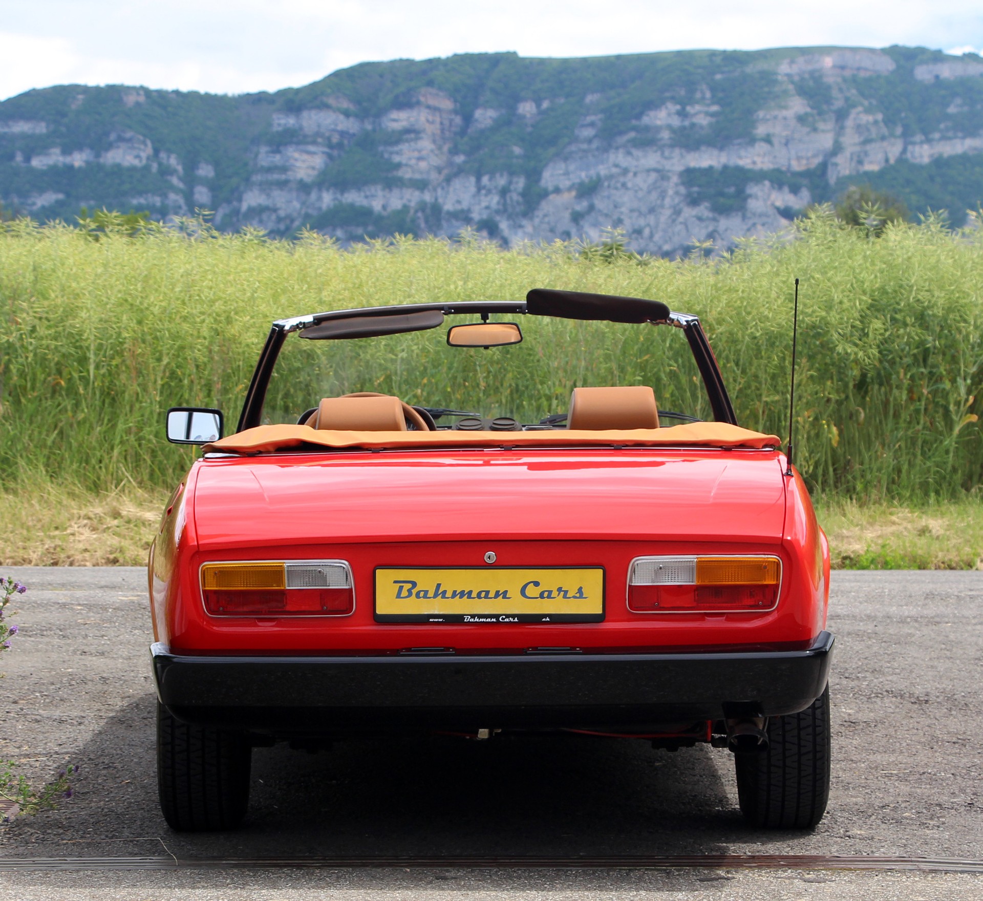 PEUGEOT 504 Cabriolet-image-18