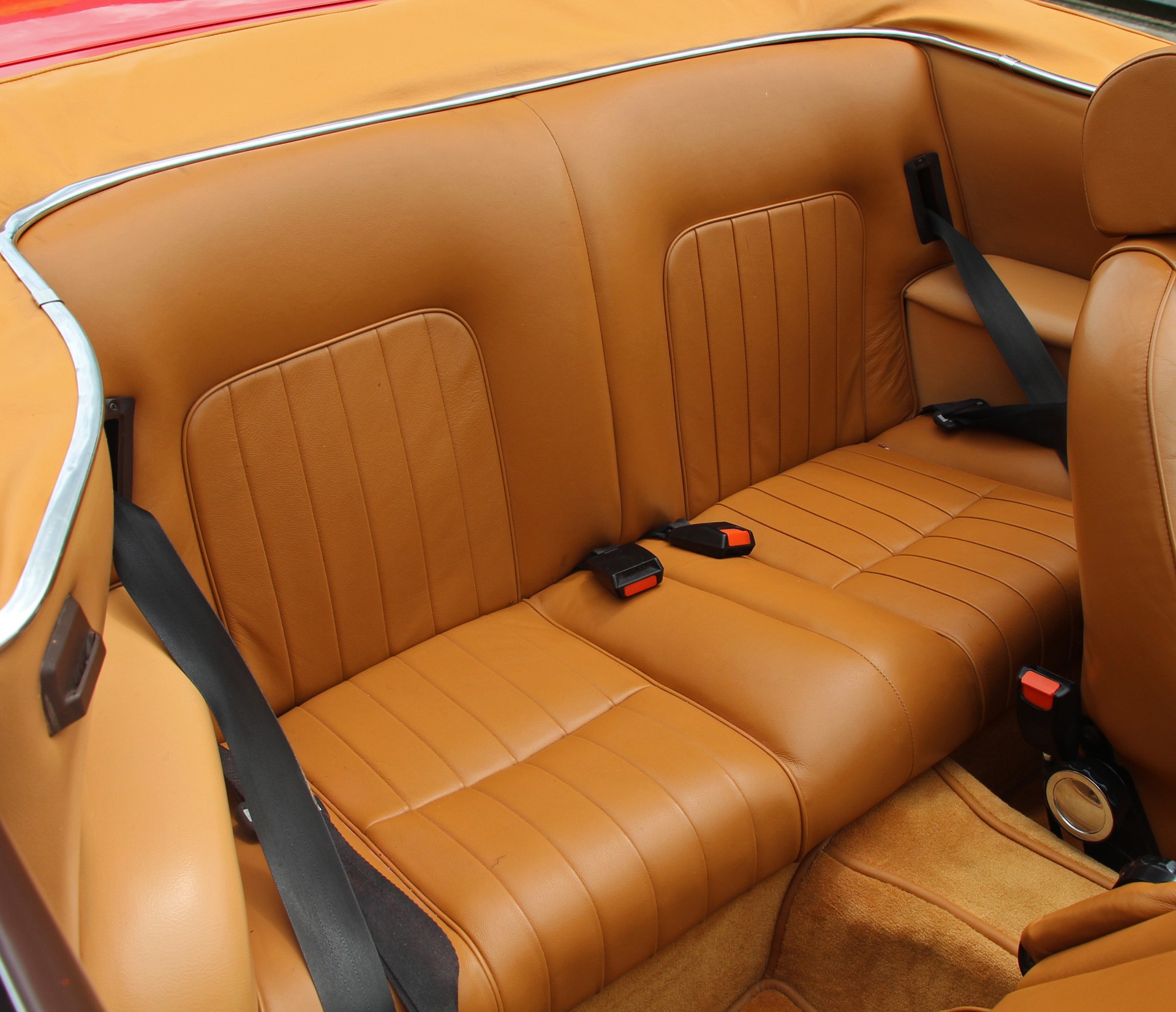 PEUGEOT 504 Cabriolet-image-10