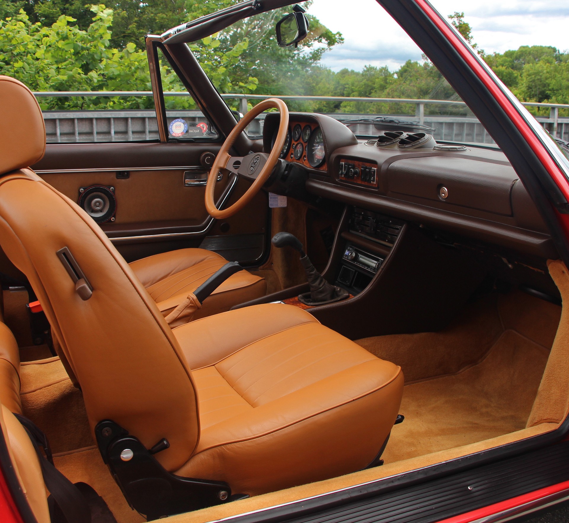PEUGEOT 504 Cabriolet-image-9