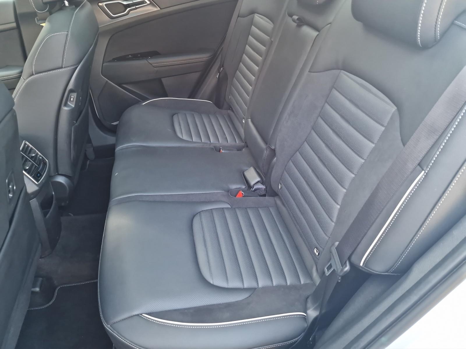 KIA Sportage 1.6 T-GDi Hybrid GT-Line-image-8